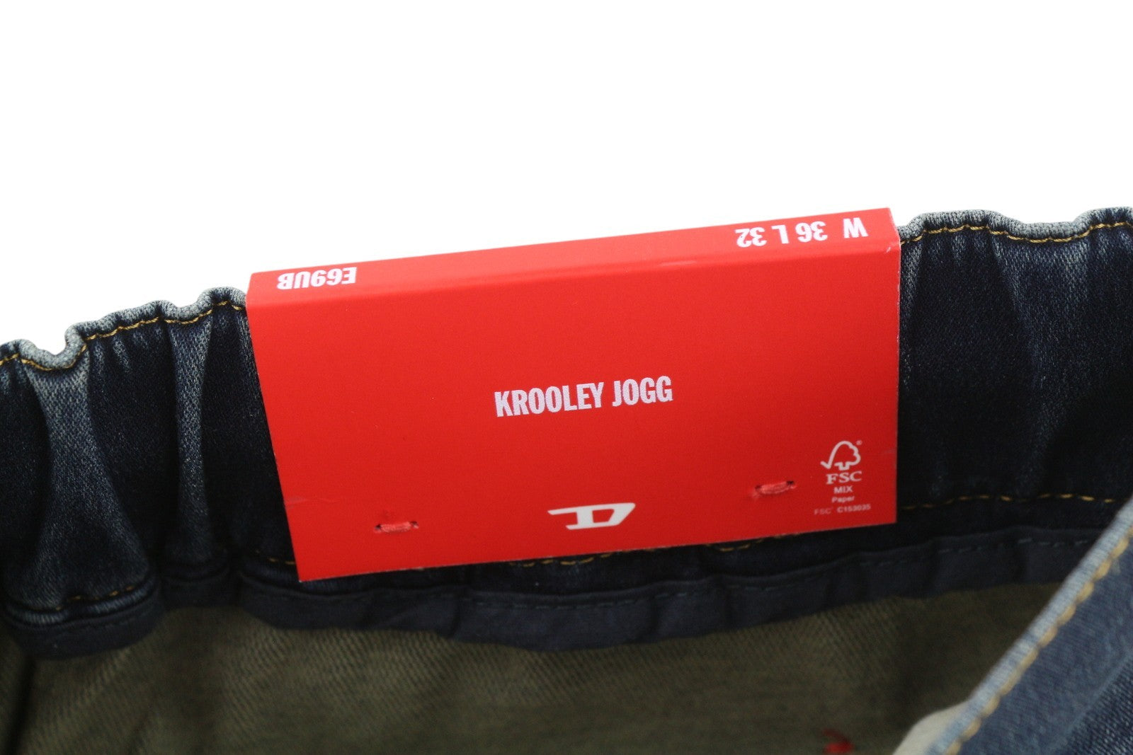 DIESEL Krooley Jogg E69UB vyriški džinsai W36/L32 tamprūs, siaurėjantys, skalbtos mėlynos spalvos, rekomenduojama kaina – 295 € 