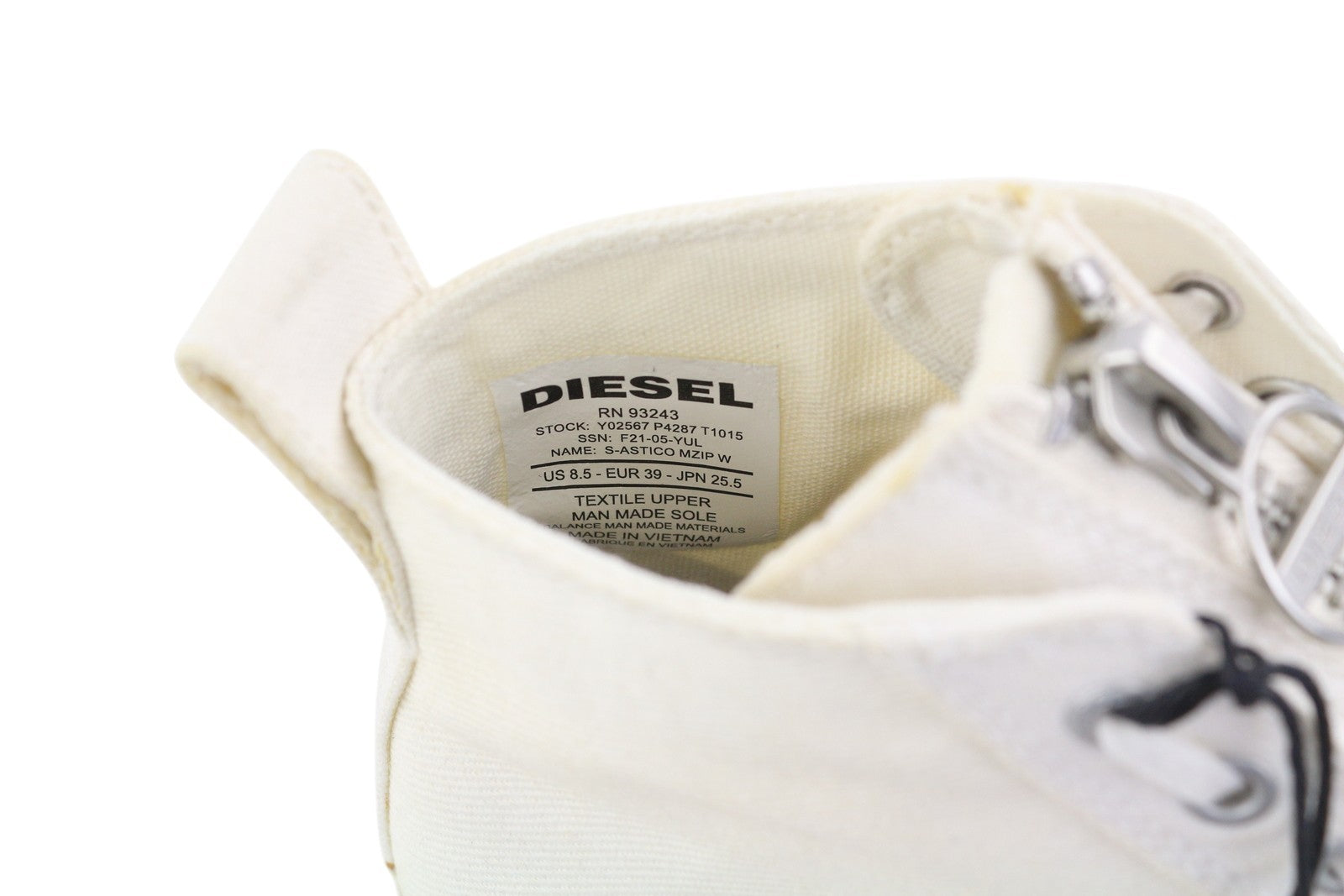 DIESEL S-Astico Mzip W moteriški sportbačiai, 39 dydis, balti, suvarstomi, migdolų spalvos, rekomenduojama kaina – 180 € 