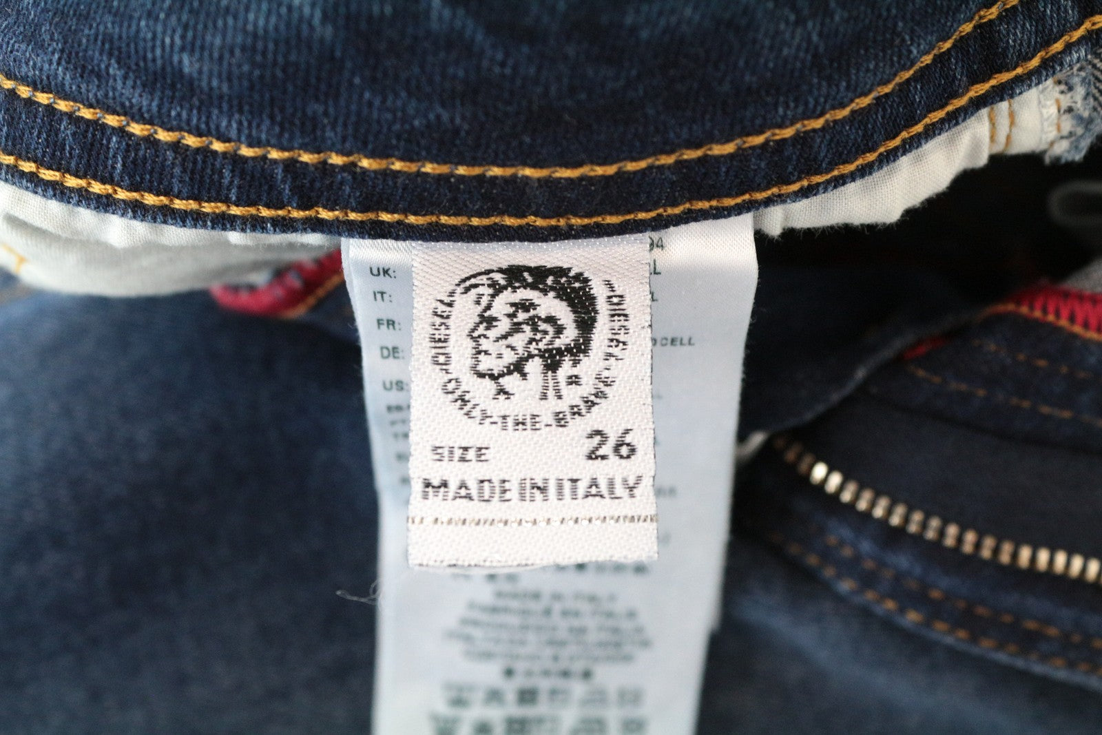 DIESEL Thommer 083AD W26/L32 Slim Fit vyriški skalbtos mėlynos medvilnės tamprūs džinsai 