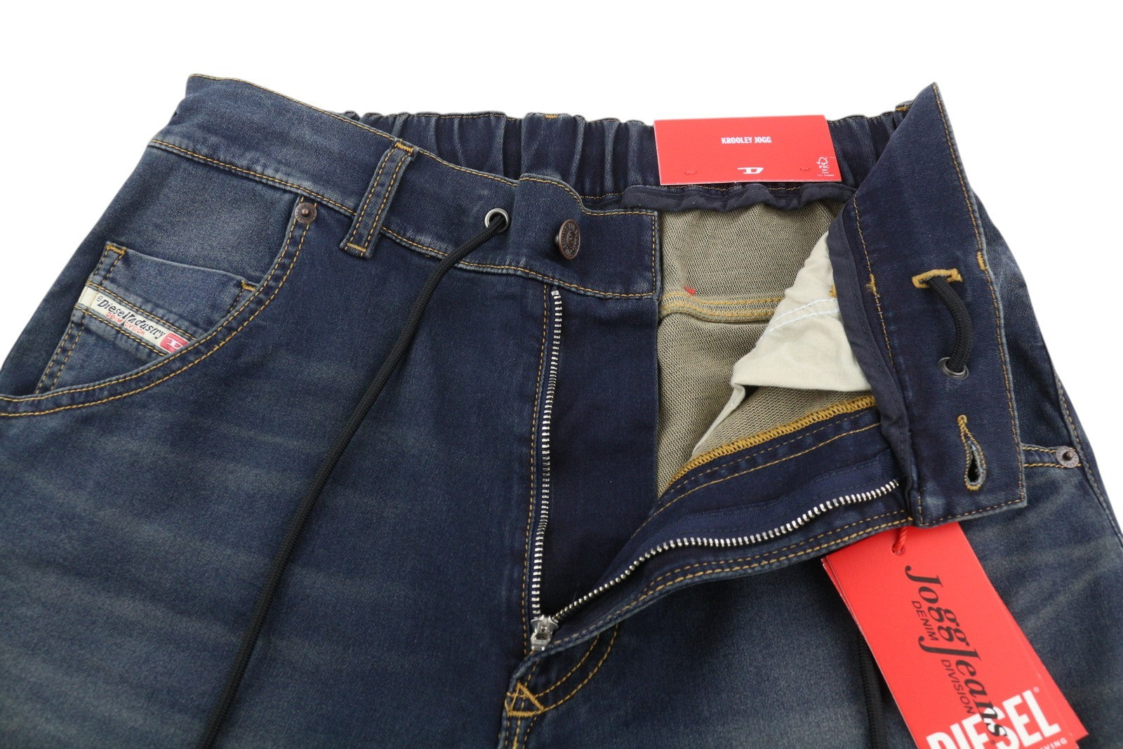 DIESEL Krooley Jogg E69UB vyriški džinsai W26/L32 tamprūs, siaurėjantys, skalbtos mėlynos spalvos, rekomenduojama kaina – 295 € 