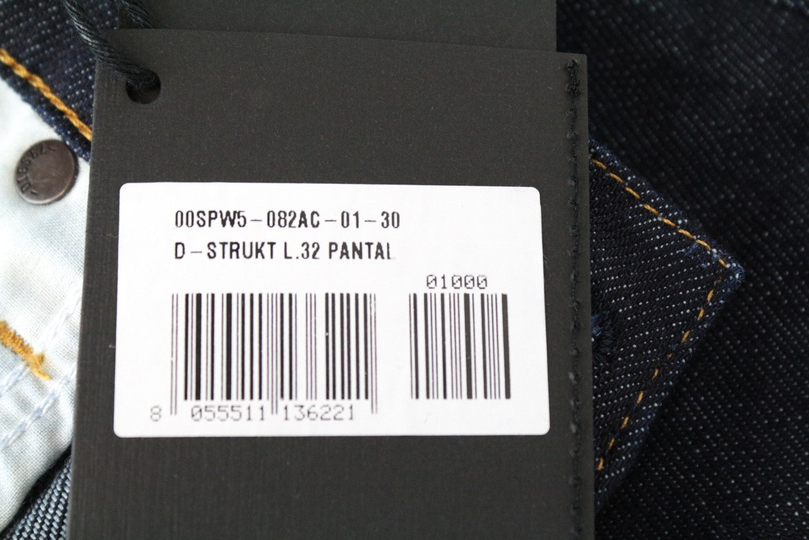 DIESEL D-Strukt 082AC W30/L32 vyriški siaurėjantys džinsai tamsiai mėlyni, tamprūs medvilniniai džinsai 
