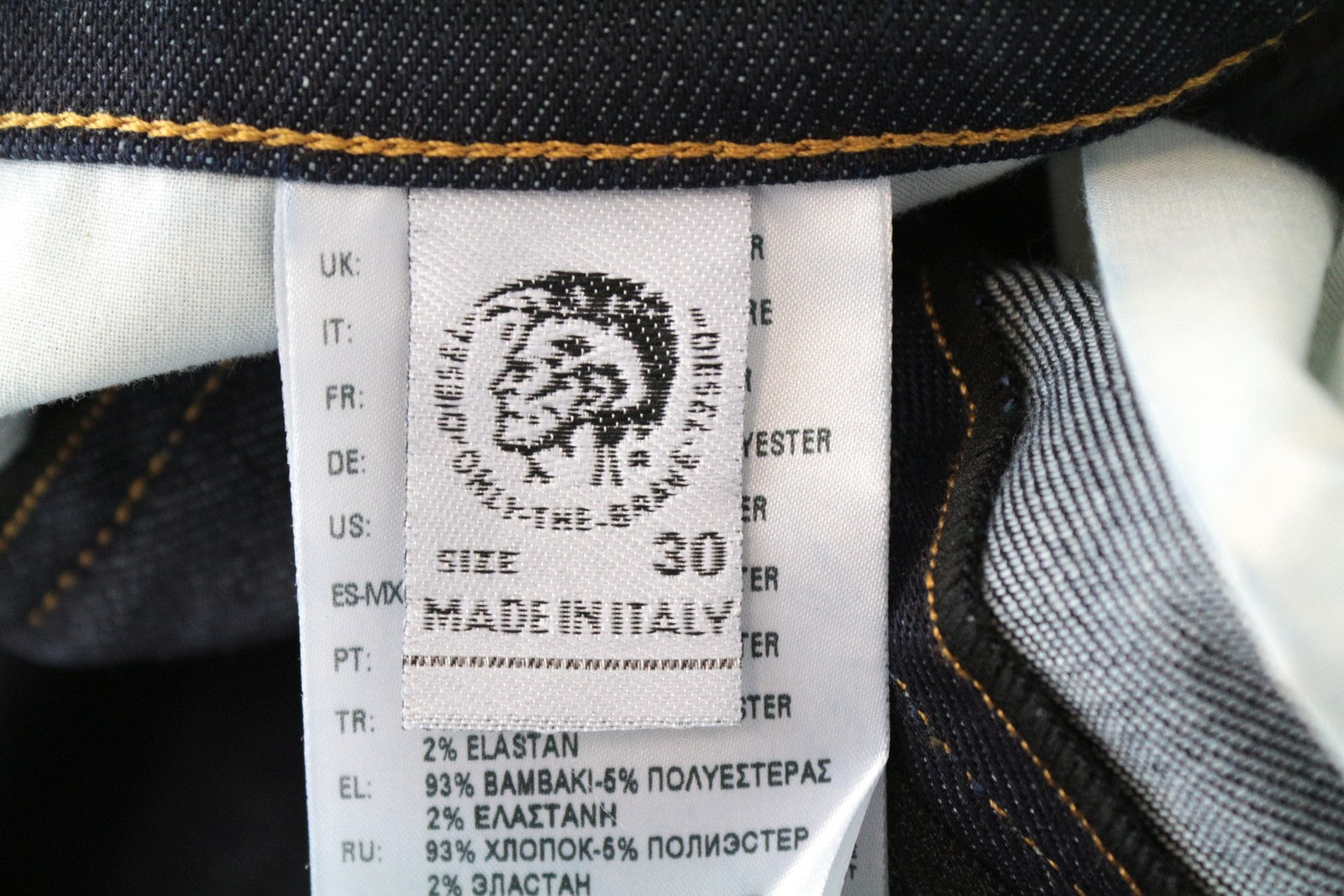 DIESEL D-Strukt 082AC W30/L32 vyriški siaurėjantys džinsai tamsiai mėlyni, tamprūs medvilniniai džinsai 