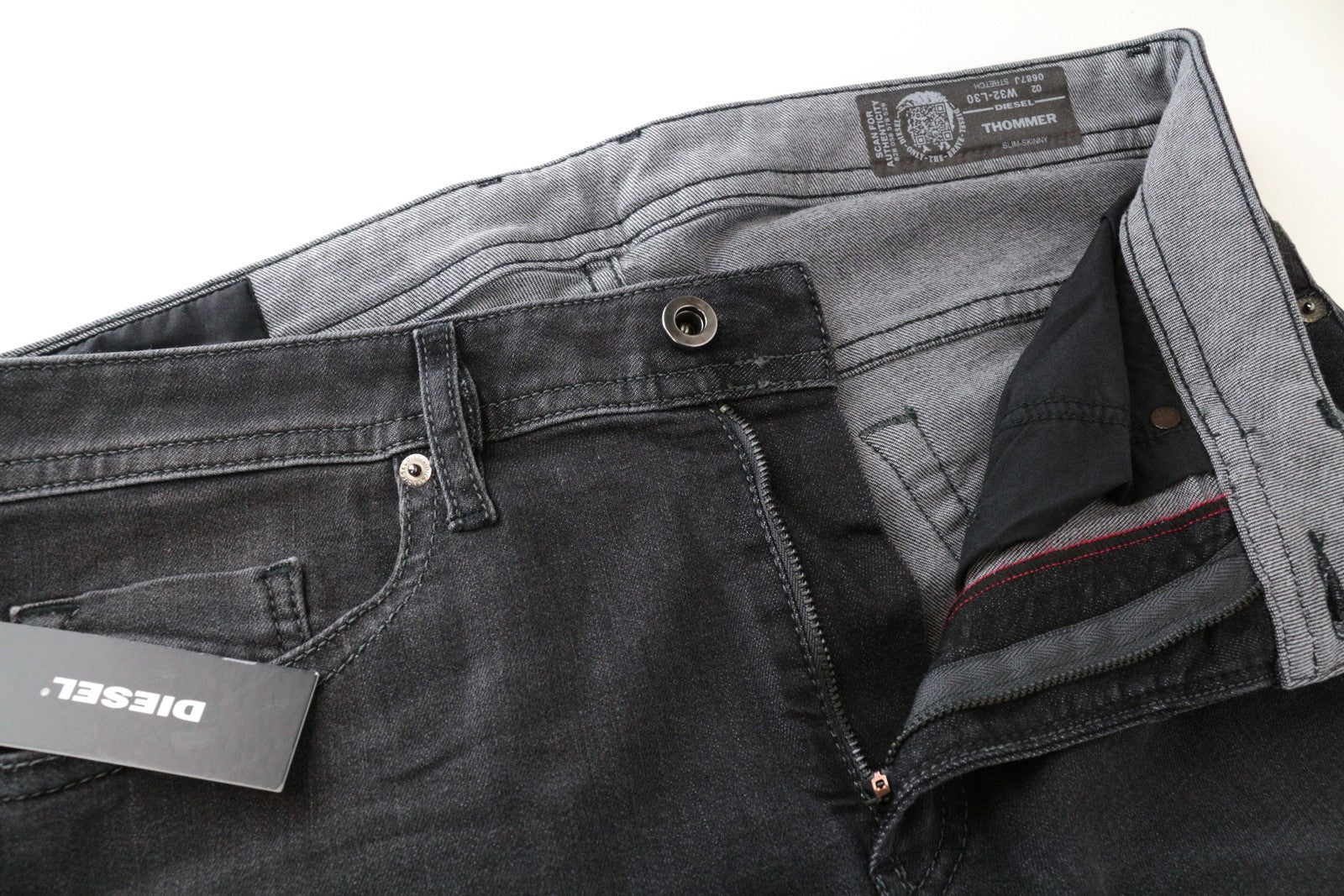 DIESEL Thommer 0687J Slim Grey W32/L30 Skinny džinsai vyrams iš tamprios medvilnės medžiagos 