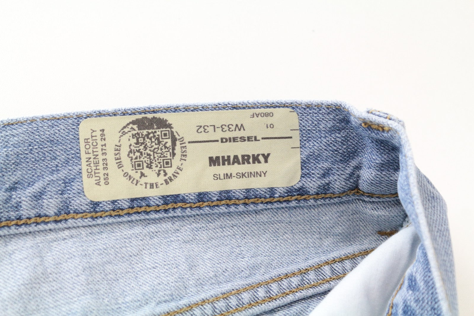 DIESEL Mharky 080AF Distressed Wash W33/L32 mėlyni medvilniniai aptempti vyriški džinsai 