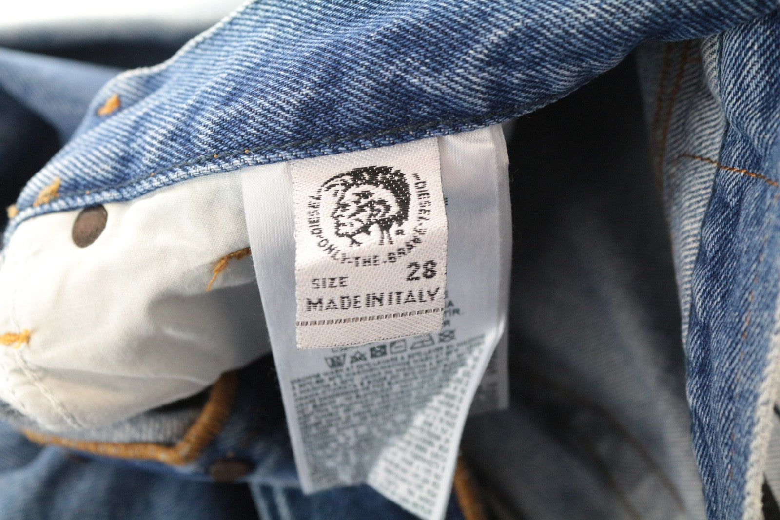 DIESEL Mharky 0077V W28/L32 Skinny vyriški džinsai balintos mėlynos spalvos medvilniniai, gryno kirpimo 