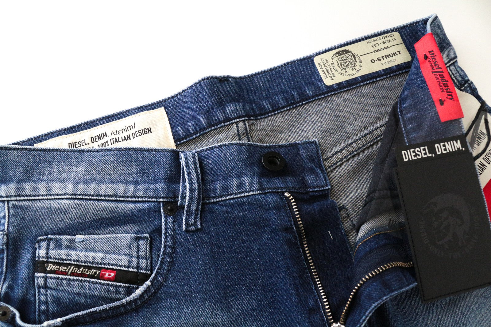 DIESEL D-Strukt 081AQ plėšyti mėlyni skalbinių spalvos W29/L32 siaurėjantys vyriški džinsai iš tamprios medvilnės 