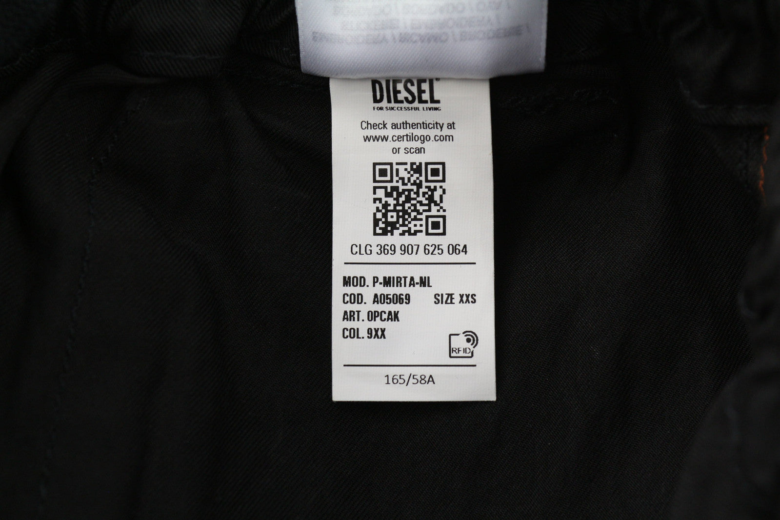 DIESEL P-Mirta-NL moteriškos kelnės 2XS juodos su užlopytomis kišenėmis, rekomenduojama mažmeninė kaina – 300 € 