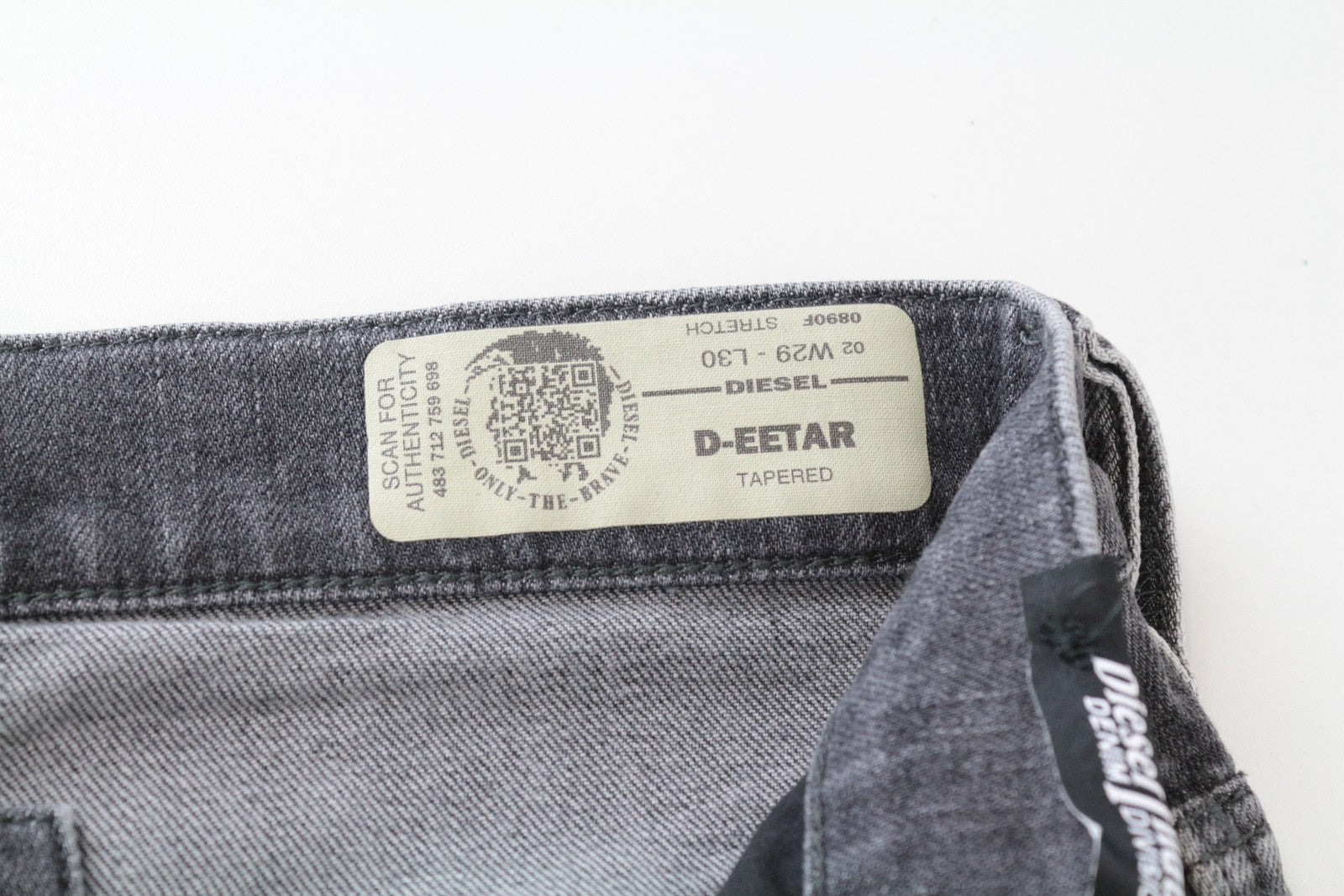 DIESEL D-Eetar 0890F W29/L30 vyriški pilki džinsai, siaurėjantys, tamprūs, medvilniniai 