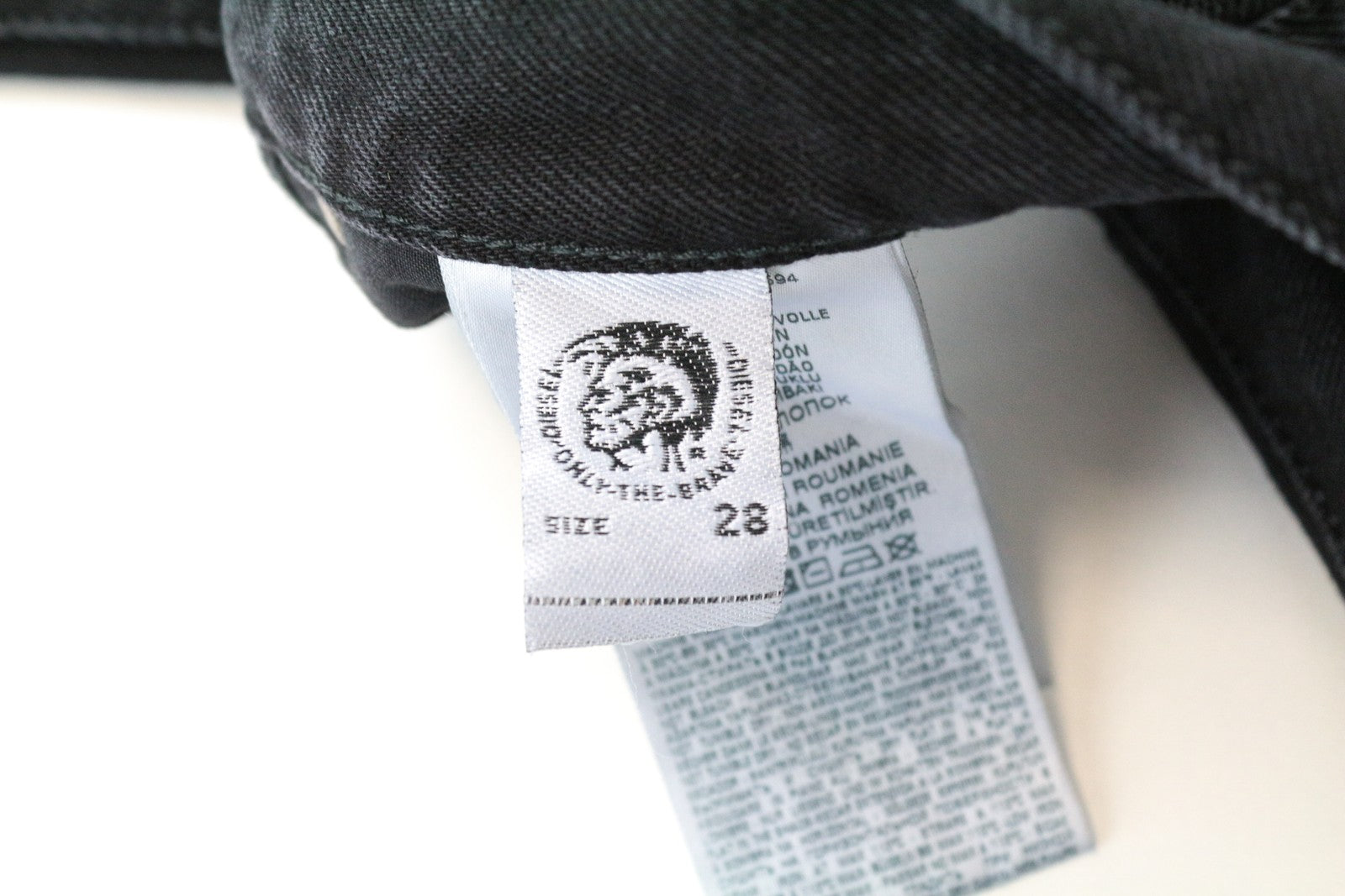 DIESEL Mharky 088AD juodi dirbtinės medvilnės džinsai, W28/L32, aptempti vyriški 