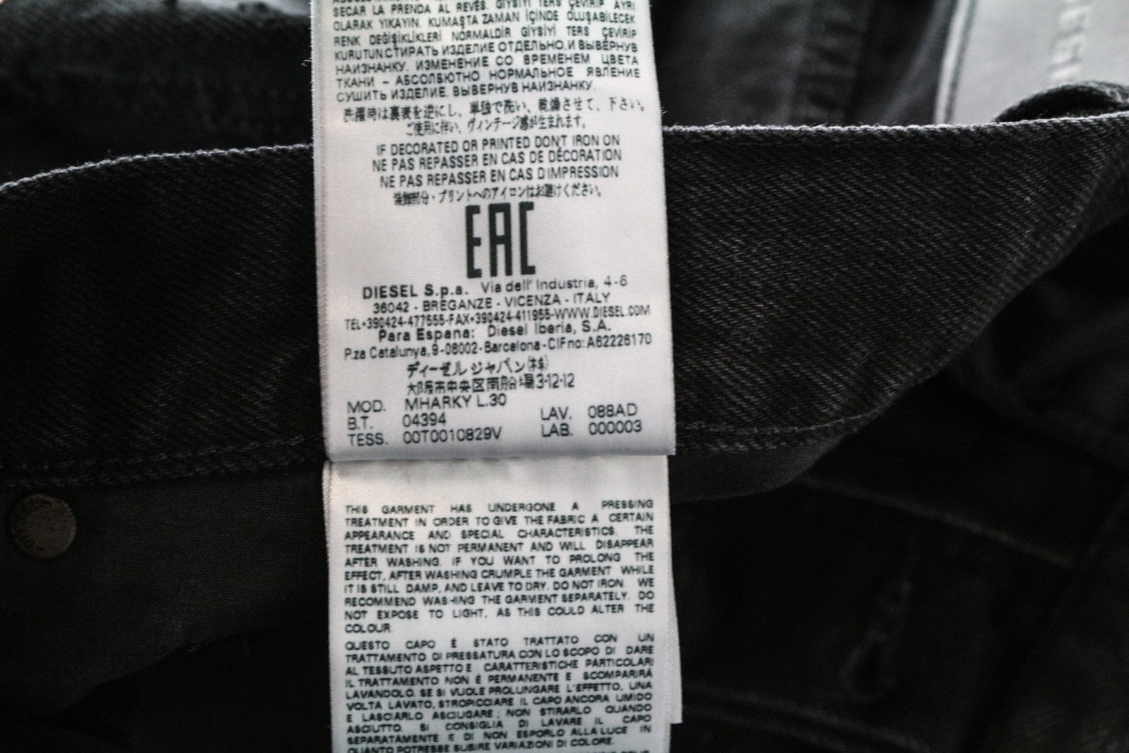 DIESEL Mharky 088AD W29/L30 juodi plėšyti vyriški džinsai iš medvilninio kirpimo, aptempti džinsai 