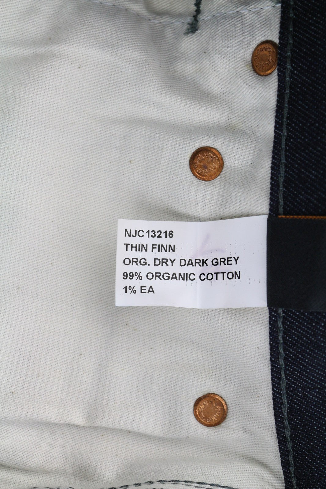 NUDIE Thin Finn vyriški džinsai W30/L34 Organic Dry tamsiai mėlyni su užtrauktuku ir tamsaus logotipo užsegimu 