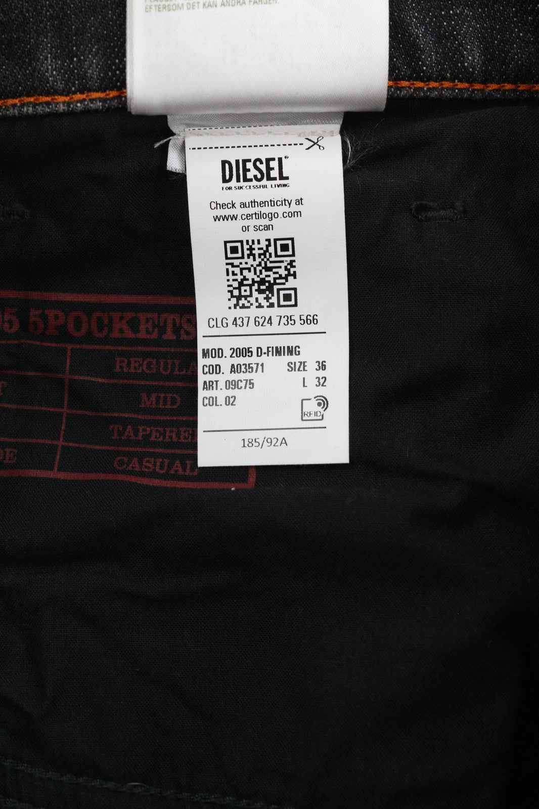 DIESEL 2005 D-Fining 09C75 vyriški džinsai W36/L32 Įprasti, siaurėjantys, vidutinio juosmens, rekomenduojama kaina – 275 € 