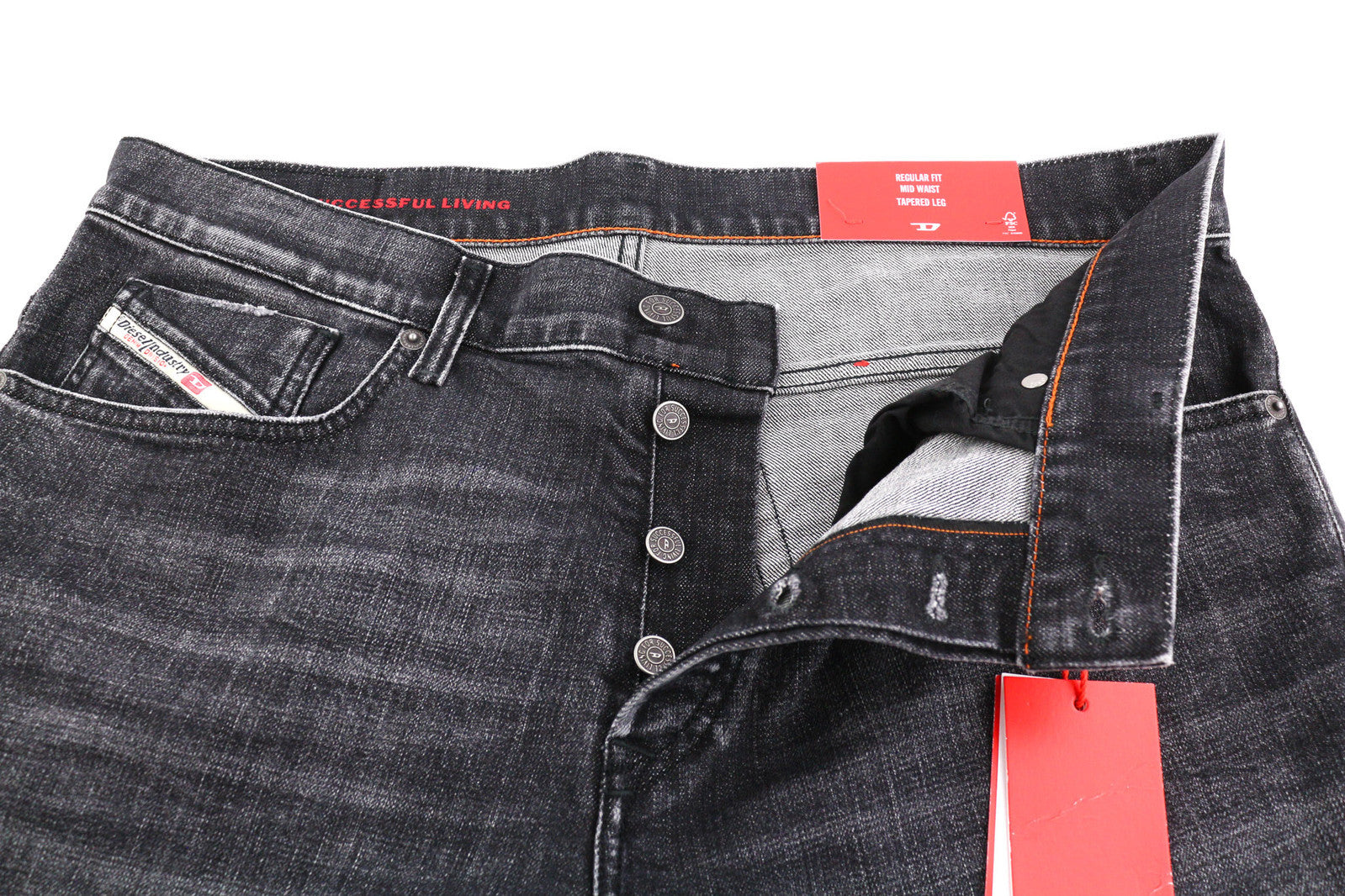 DIESEL 2005 D-Fining 09C75 vyriški džinsai W36/L32 Įprasti, siaurėjantys, vidutinio juosmens, rekomenduojama kaina – 275 € 