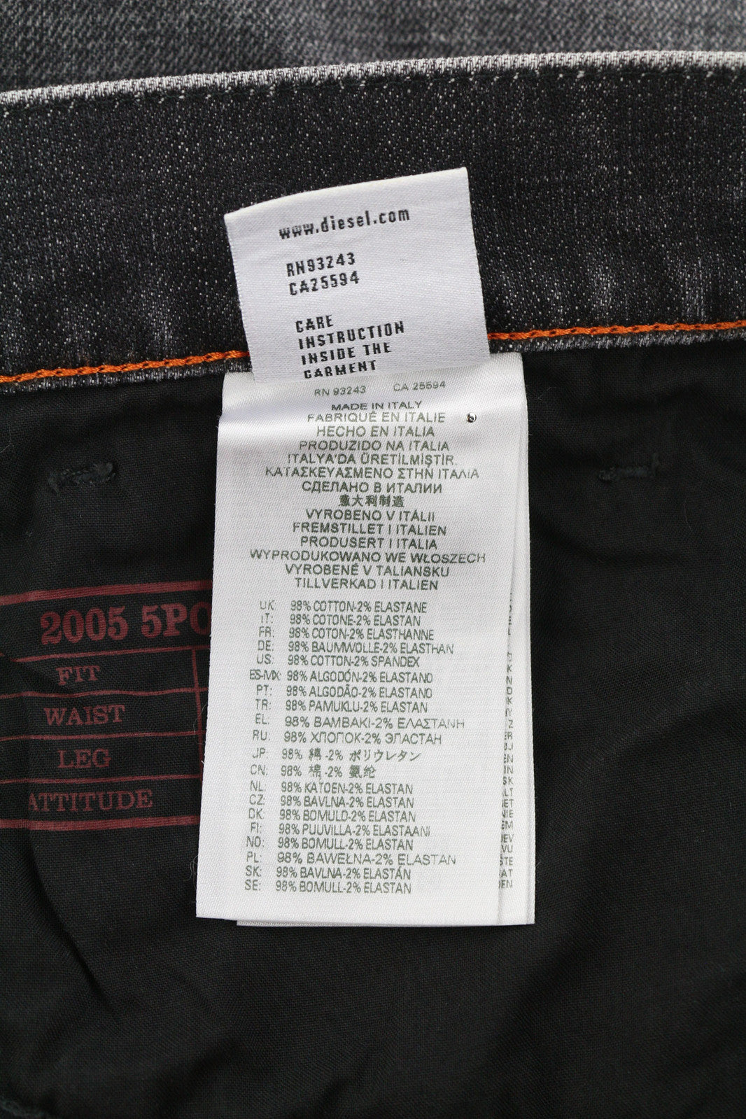 DIESEL 2005 D-Fining 09C75 vyriški džinsai W36/L32 Įprasti, siaurėjantys, vidutinio juosmens, rekomenduojama kaina – 275 € 