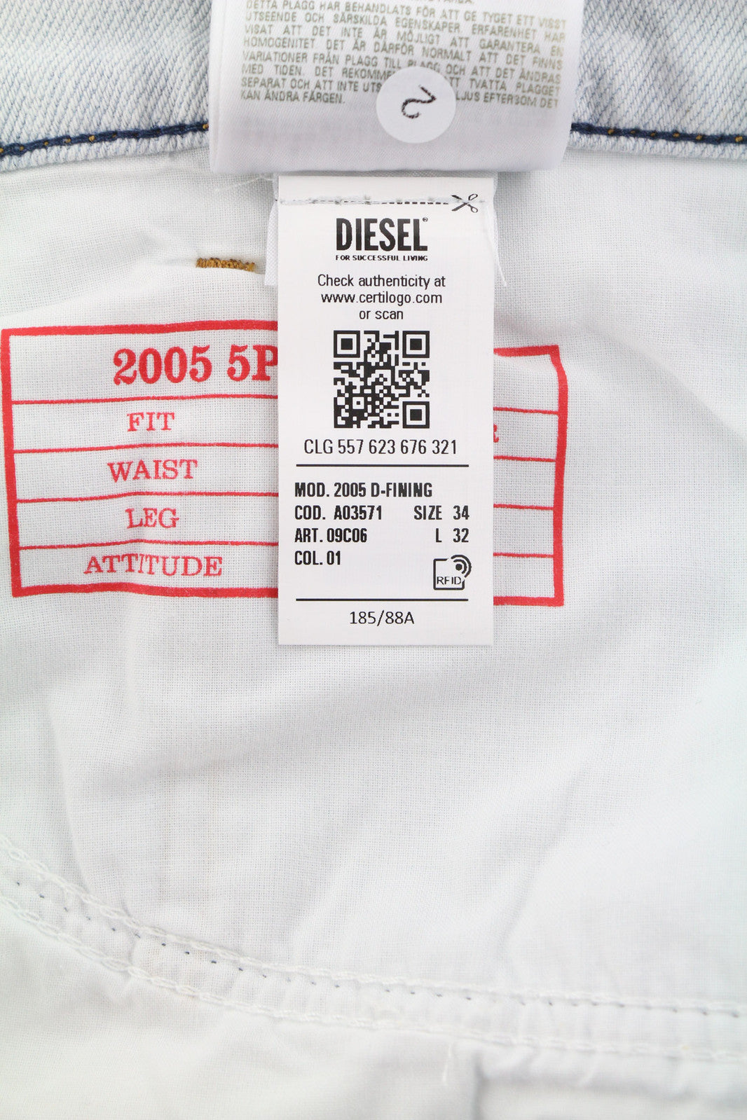 DIESEL 2005 D-Fining 09C06 vyriški džinsai W34/L32 įprasto kirpimo, siaurėjančiomis klešnėmis, vidutinio juosmens aukštyje 