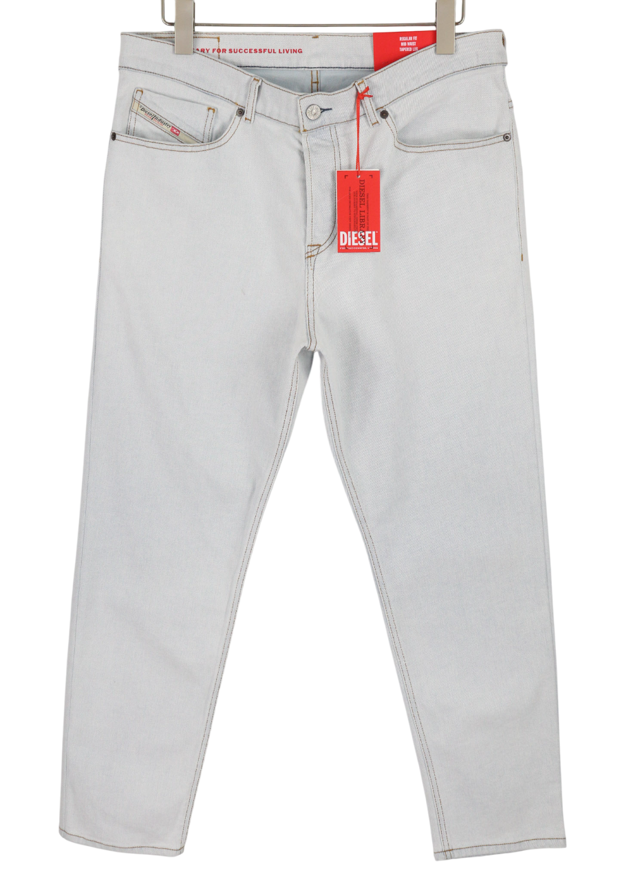 DIESEL 2005 D-Fining 09C06 vyriški džinsai W34/L32 įprasto kirpimo, siaurėjančiomis klešnėmis, vidutinio juosmens aukštyje 