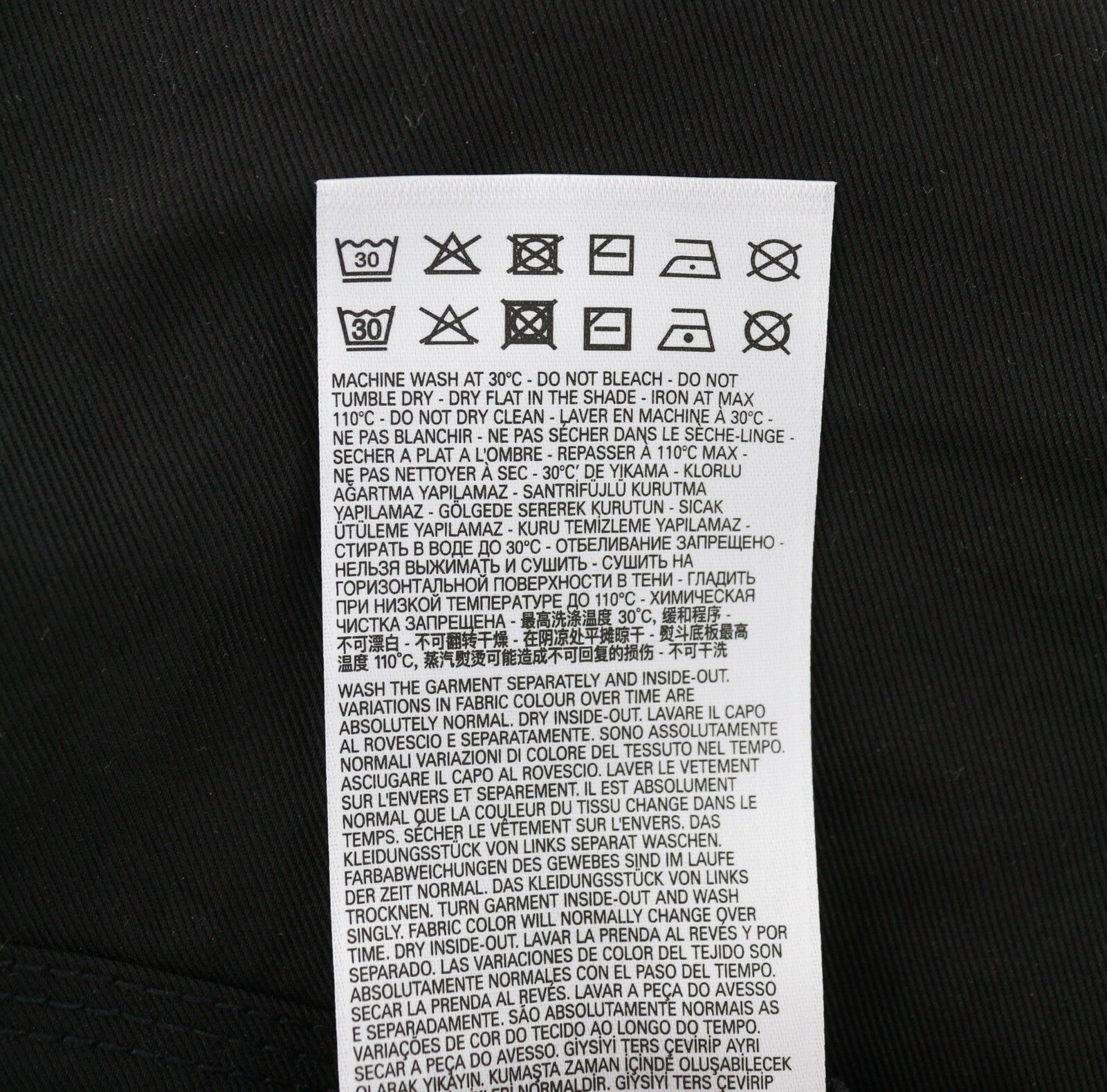 DIESEL O-Mirta-NL moteriškas sijonas, W24, juodas, su tampriu juosmeniu, kišenėmis, užtrauktuku. RMK 275 €. 
