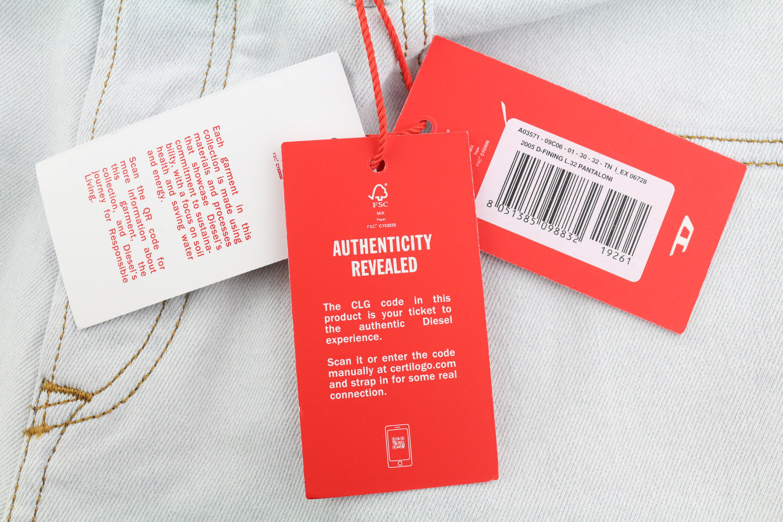 DIESEL 2005 D-Fining 09C06 vyriški džinsai W30/L32 įprasto kirpimo, siaurėjančiomis klešnėmis, vidutinio juosmens aukštyje 