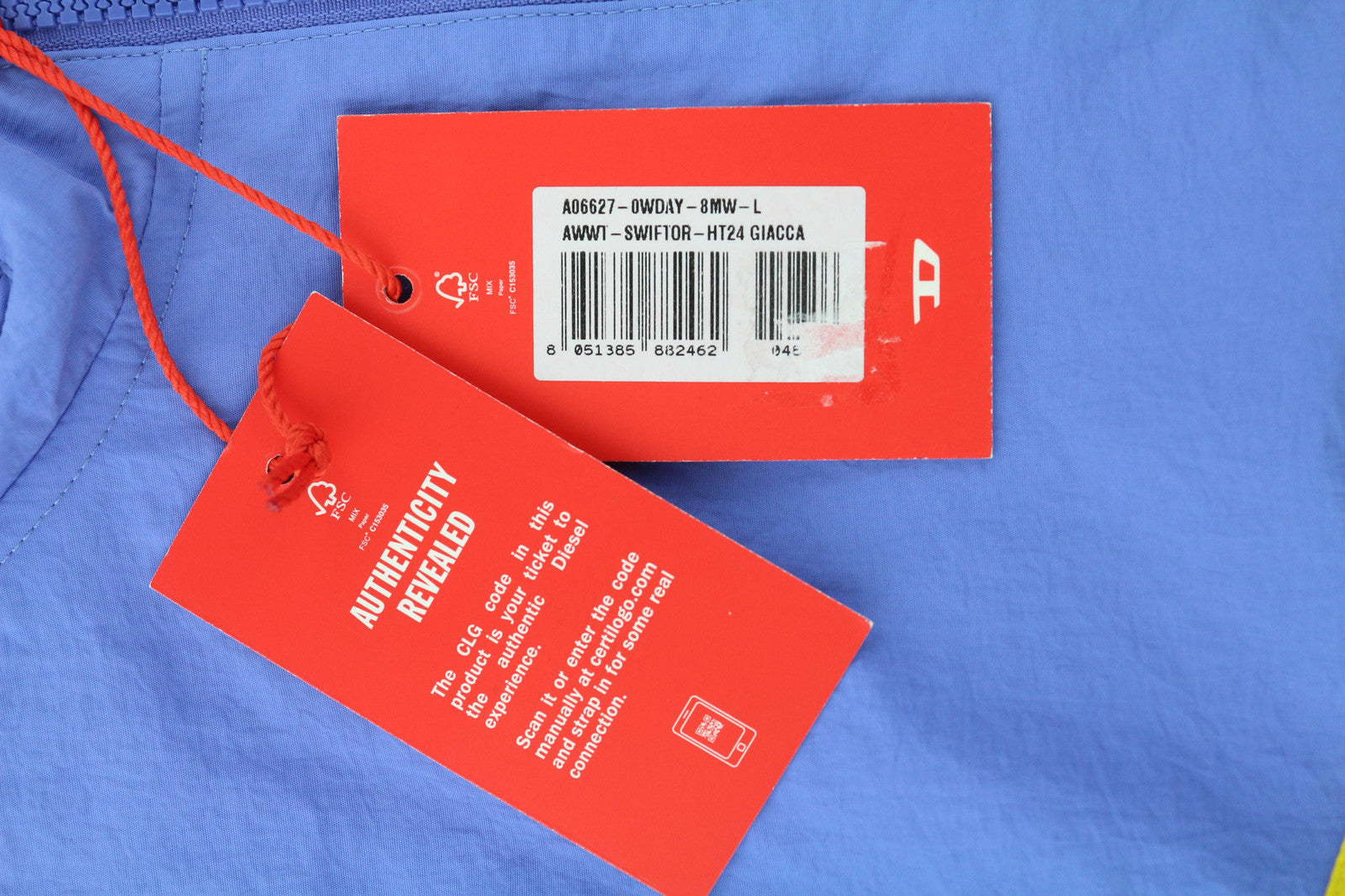 DIESEL Awwt-Swiftor-HT24 moteriška striukė, L, paslėptu gobtuvu, tinklelio pamušalu, mėlyna, rekomenduojama kaina – 195 € 