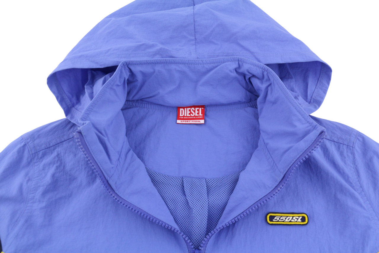 DIESEL Awwt-Swiftor-HT24 moteriška striukė, L, paslėptu gobtuvu, tinklelio pamušalu, mėlyna, rekomenduojama kaina – 195 € 