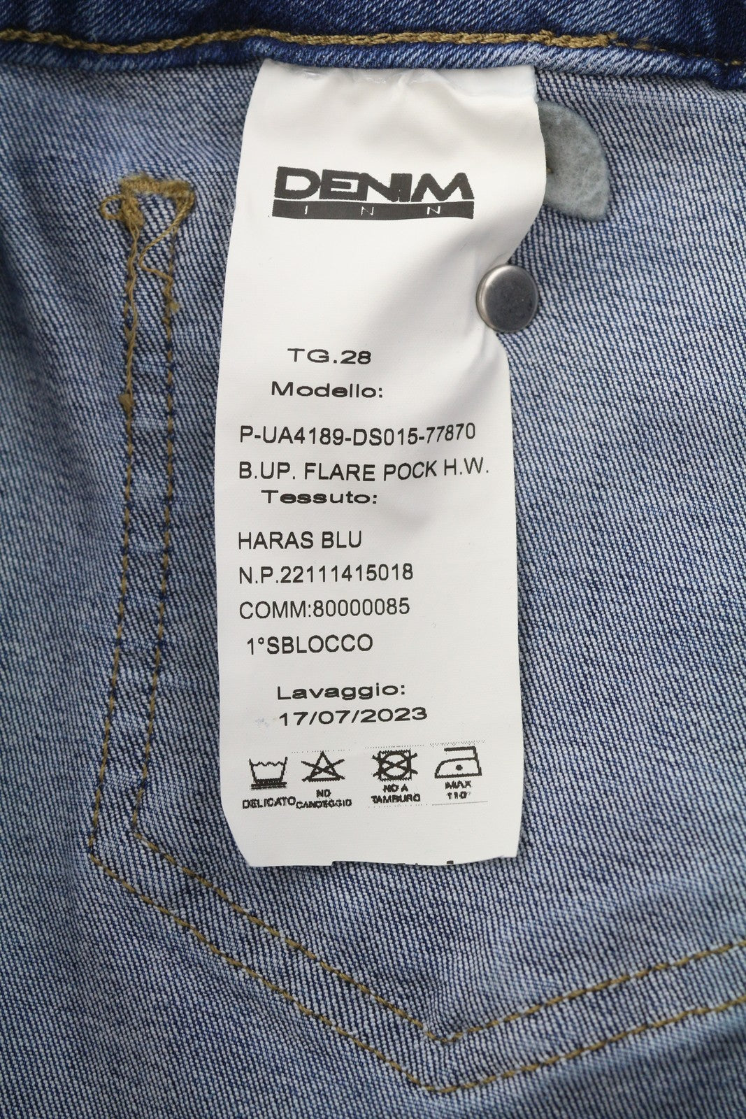 LIU JO Flare Pock moteriški džinsai W28 aukštu juosmeniu, plačių klešnių spalvos, skalbto džinso mėlynumo logotipu 