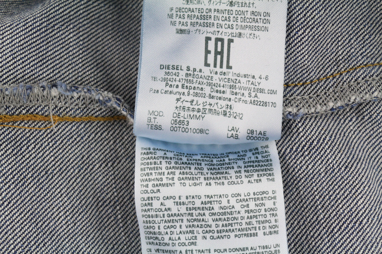 DIESEL De-Limmy moteriška striukė XS, džinso mėlyna, skalbta, su sagomis, plėšyta apykakle 