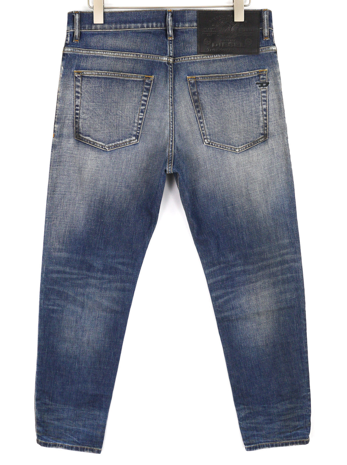 DIESEL D-Fining Z9A05 vyriški džinsai W33/L32 siaurėjantys, tamprūs, skalbtos mėlynos spalvos, rekomenduojama kaina – 225 € 