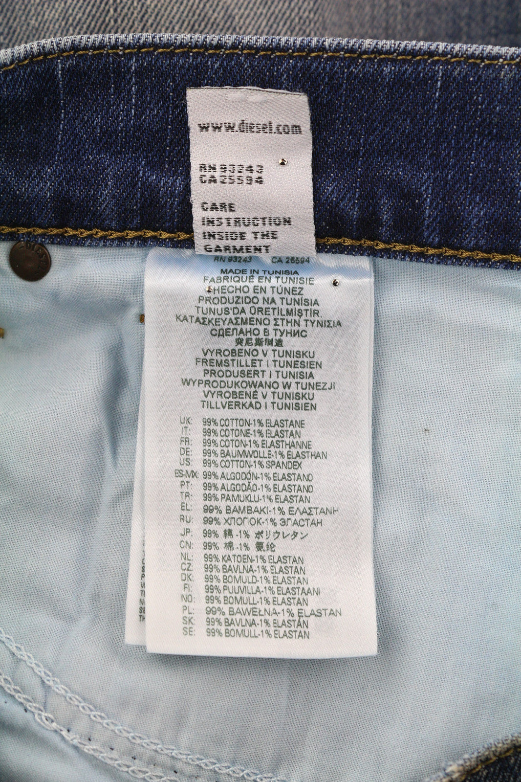 DIESEL D-Fining Z9A05 vyriški džinsai W30/L32 siaurėjantys, tamprūs, skalbtos mėlynos spalvos, rekomenduojama kaina – 225 € 