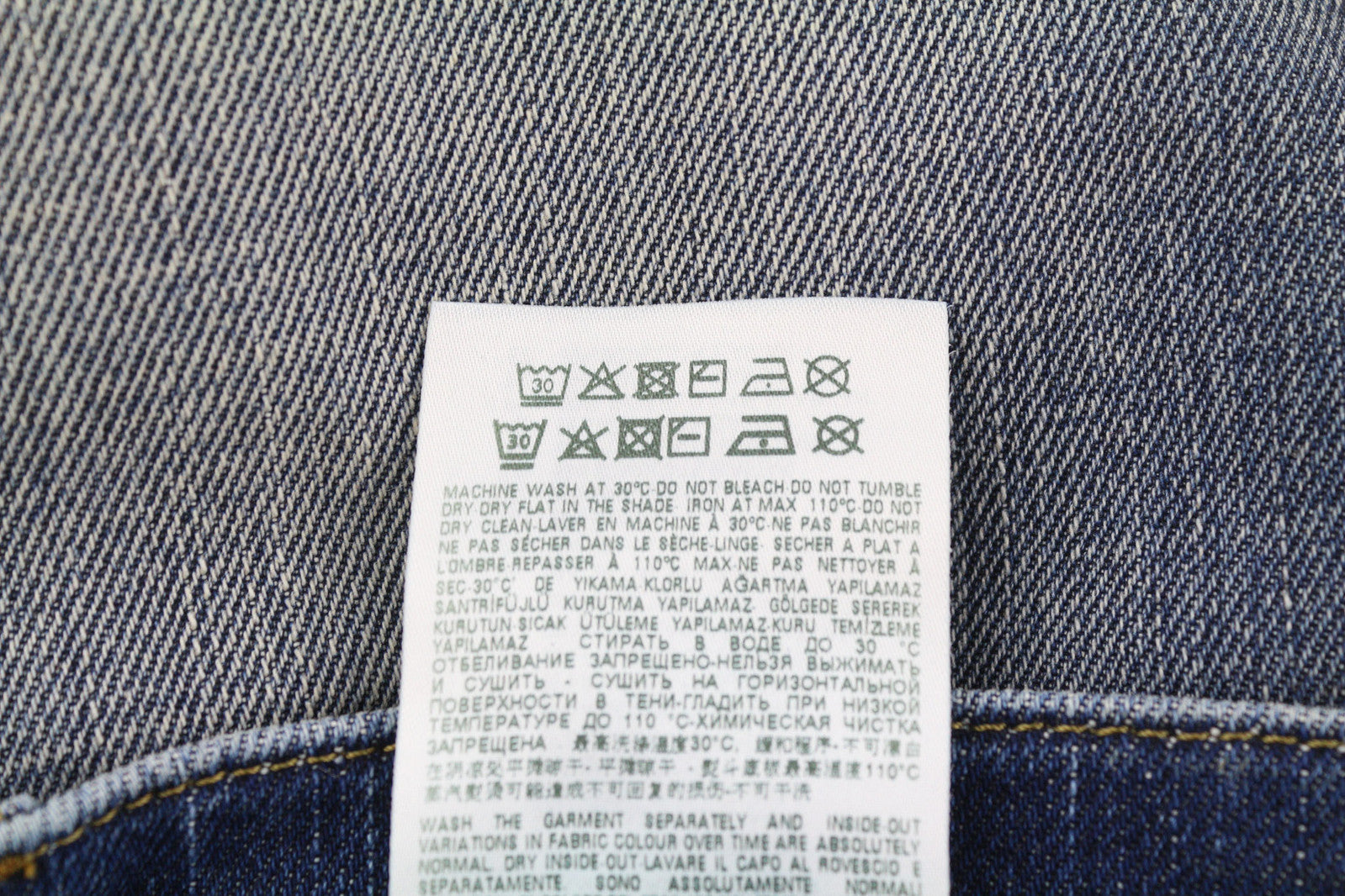 DIESEL D-Fining Z9A05 vyriški džinsai W30/L32 siaurėjantys, tamprūs, skalbtos mėlynos spalvos, rekomenduojama kaina – 225 € 