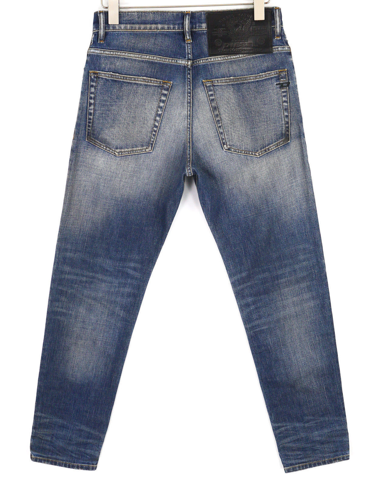 DIESEL D-Fining Z9A05 vyriški džinsai W30/L32 siaurėjantys, tamprūs, skalbtos mėlynos spalvos, rekomenduojama kaina – 225 € 