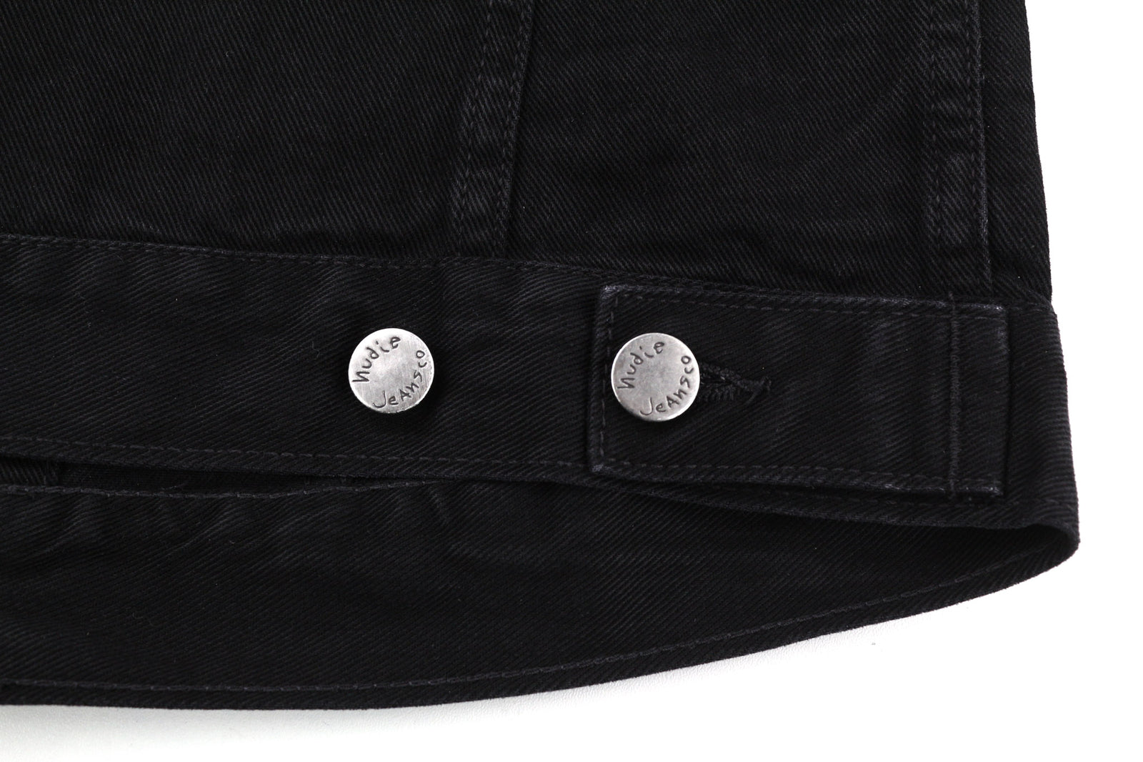 NUDIE JEANS Billy vyriška striukė S, tamsiai mėlyna, džinsinio audinio, su sagomis, išskleidžiamo kaklo kišenėmis. 