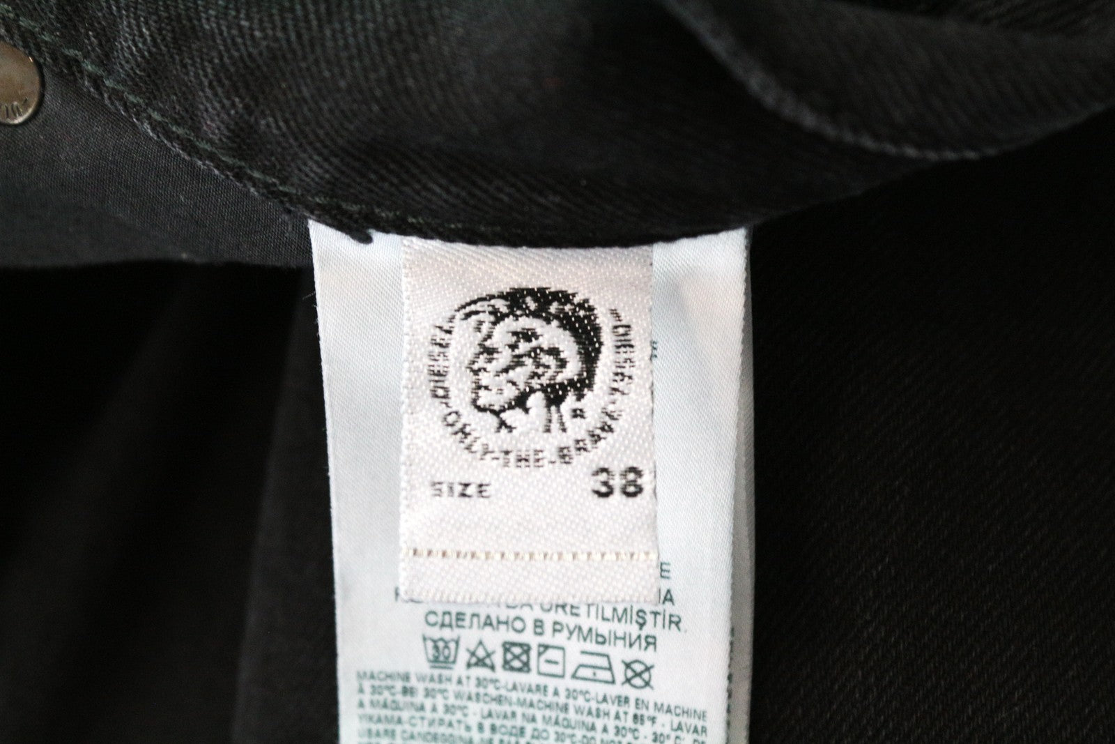 DIESEL Mharky 088AD vyriški džinsai W38 L34 Slim Skinny medvilniniai, juodi, su 5 kišenėmis 