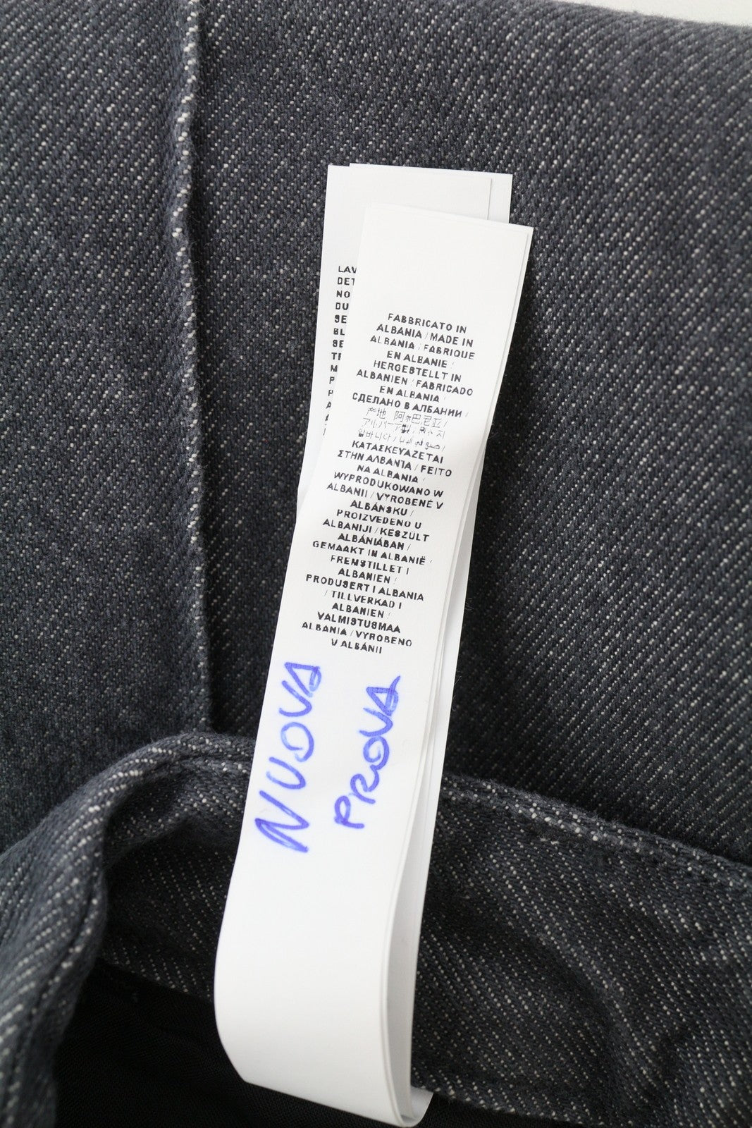 LIU JO moteriški džinsai W27 plačiomis klešnėmis, užtrauktuku, aukštu juosmeniu, kišenėmis, kasdieniais tamsiai pilkais džinsais 