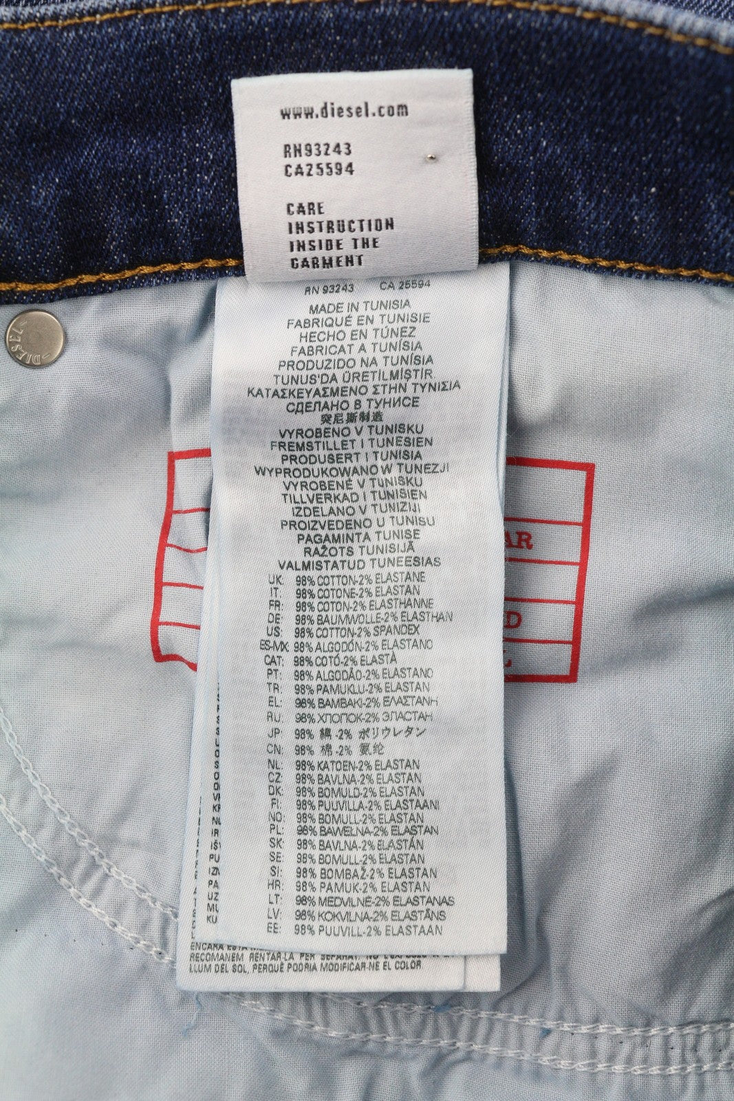 DIESEL 2005 D-Fining 09E45 vyriški džinsai W36/L32 skalbtos mėlynos spalvos, dirbtinės odos, rekomenduojama mažmeninė kaina – 175 € 