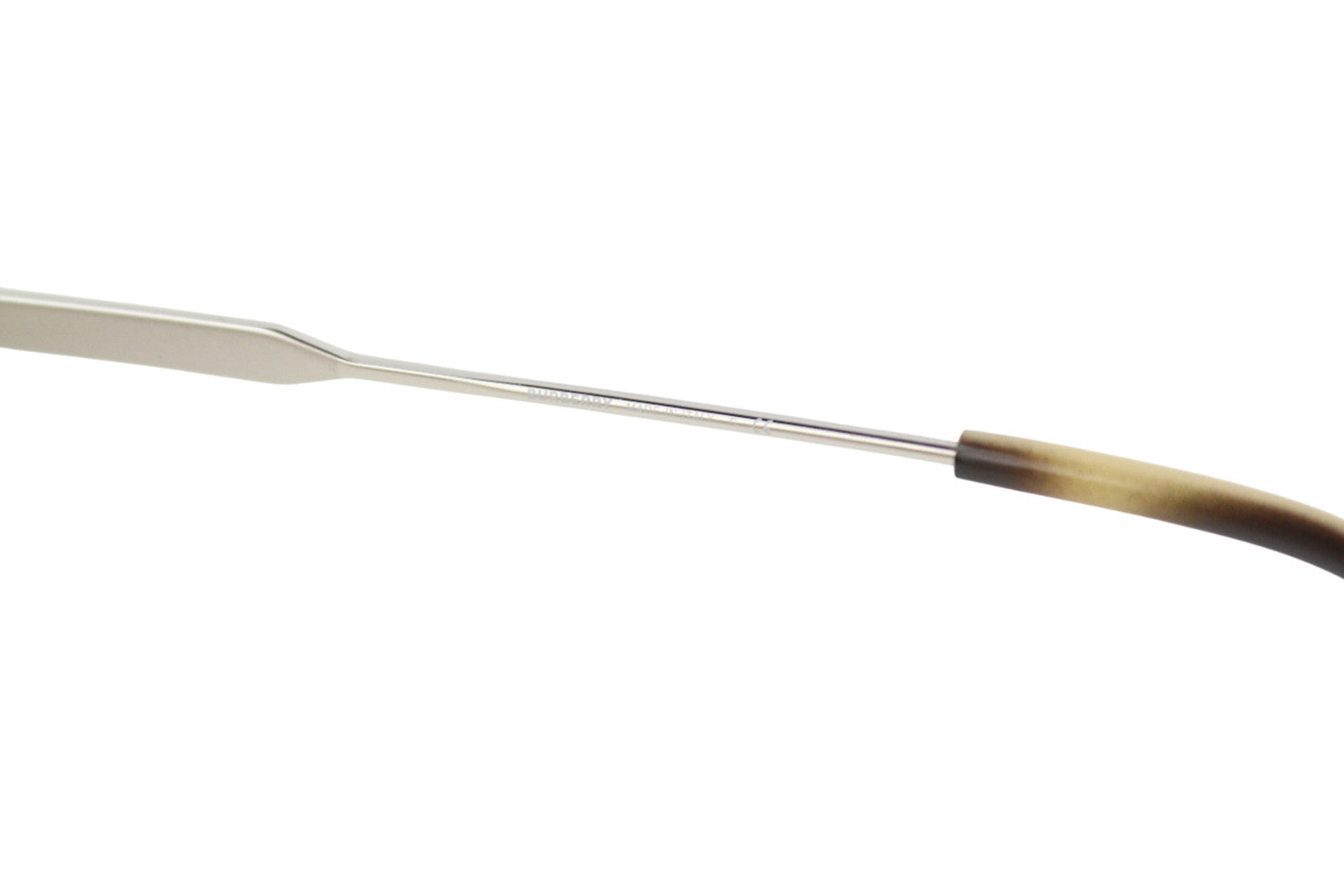 BURBERRY Tara moteriški akiniai nuo saulės, VIENO DYDŽIO, šviesiai laisvalaikio, sidabro spalvos rėmelio, rekomenduojama kaina – 269 € 