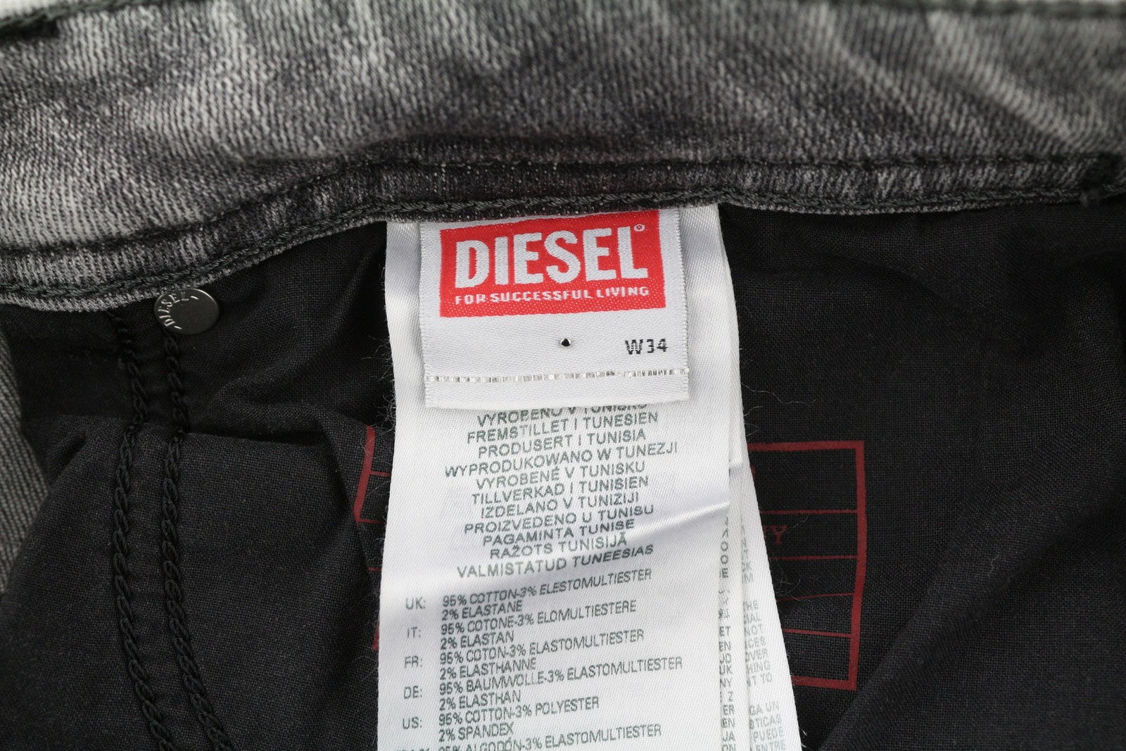 DIESEL 1979 Sleenker E9B97 vyriški džinsai W34/L32 aptempti, žemo juosmens, su gobtuvu, rekomenduojama kaina – 250 € 