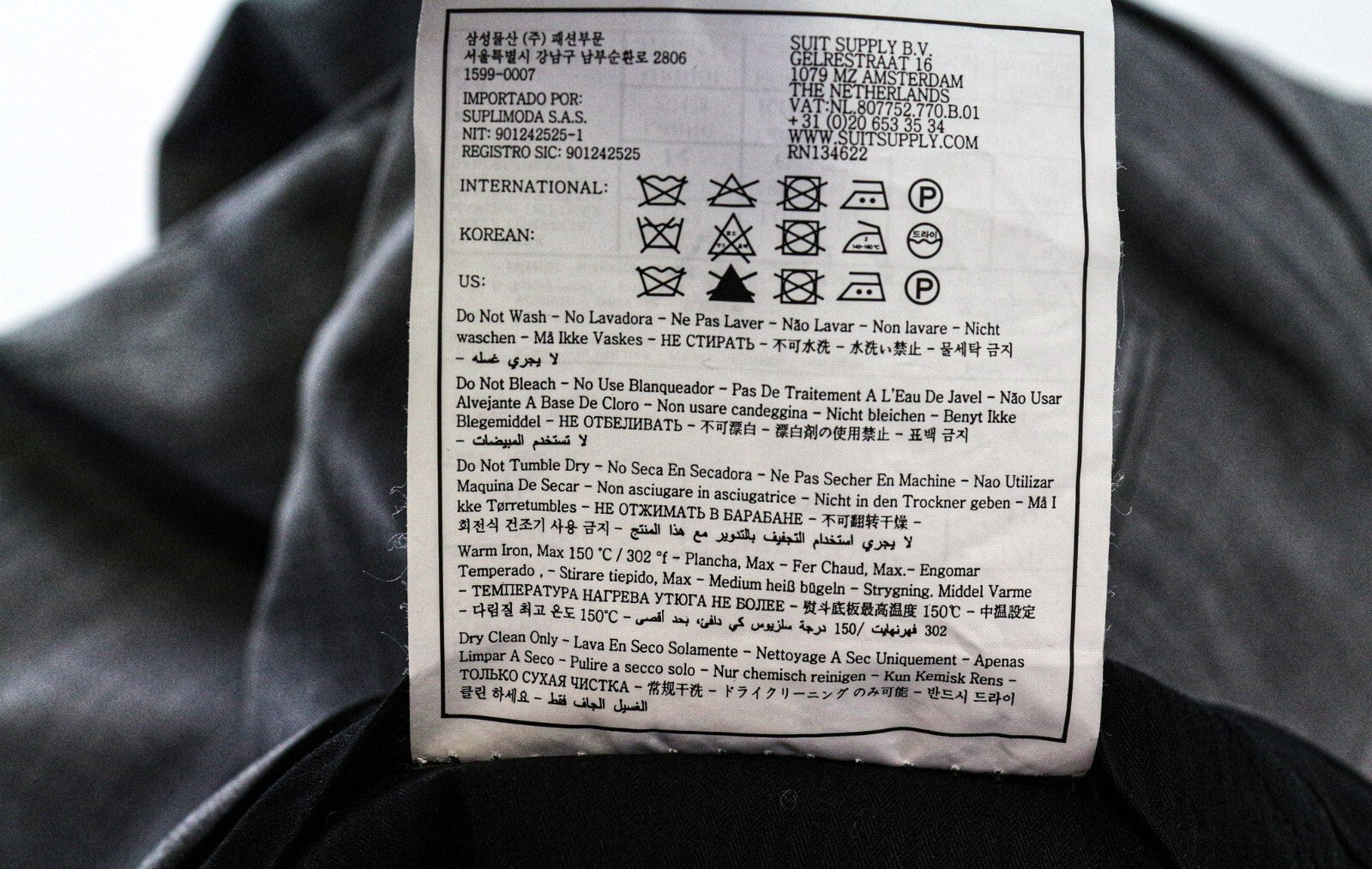 SUITSUPPLY Brescia vyriškos kelnės, UK32R, pilkos, plonos, vilnonės, šilko, klasikinio stiliaus, „Eglutės kaulo“ rašto. 