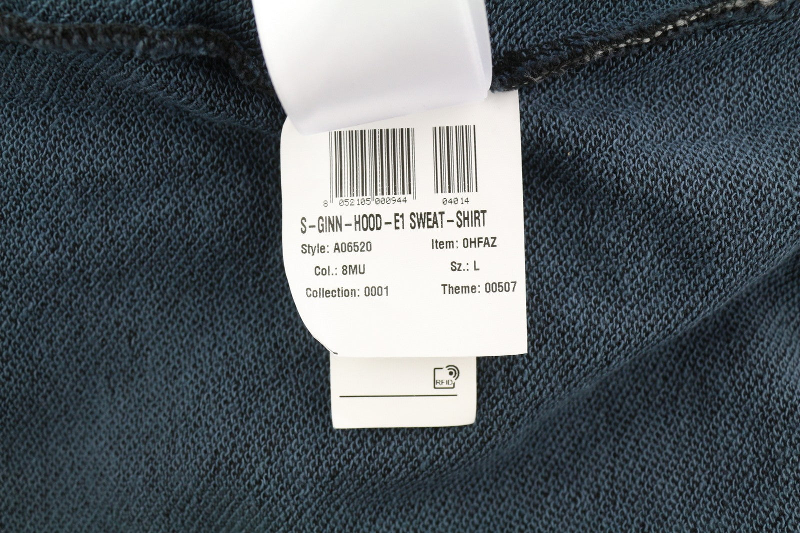 DIESEL S-Ginn-Hood-E1 vyriškas džemperis su gobtuvu L, pilkas, su gobtuvu, kengūros spalvos, rekomenduojama kaina – 195 € 