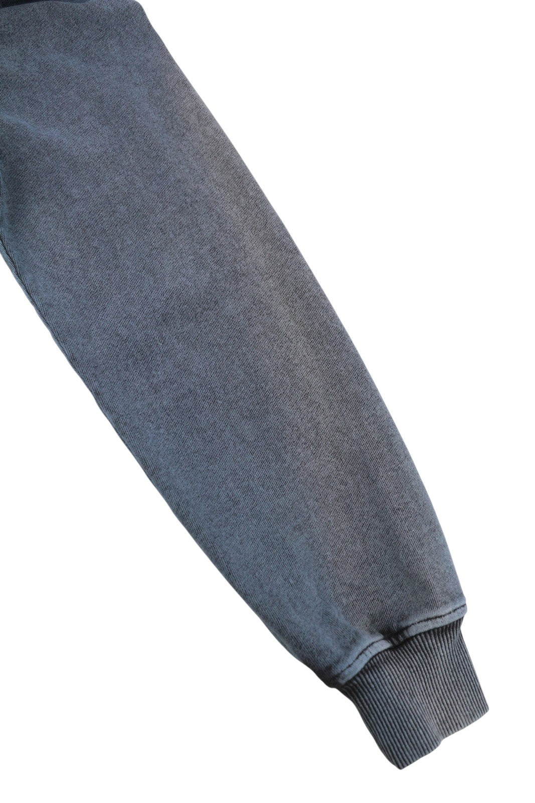 DIESEL S-Ginn-Hood-E1 vyriškas džemperis su gobtuvu L, pilkas, su gobtuvu, kengūros spalvos, rekomenduojama kaina – 195 € 