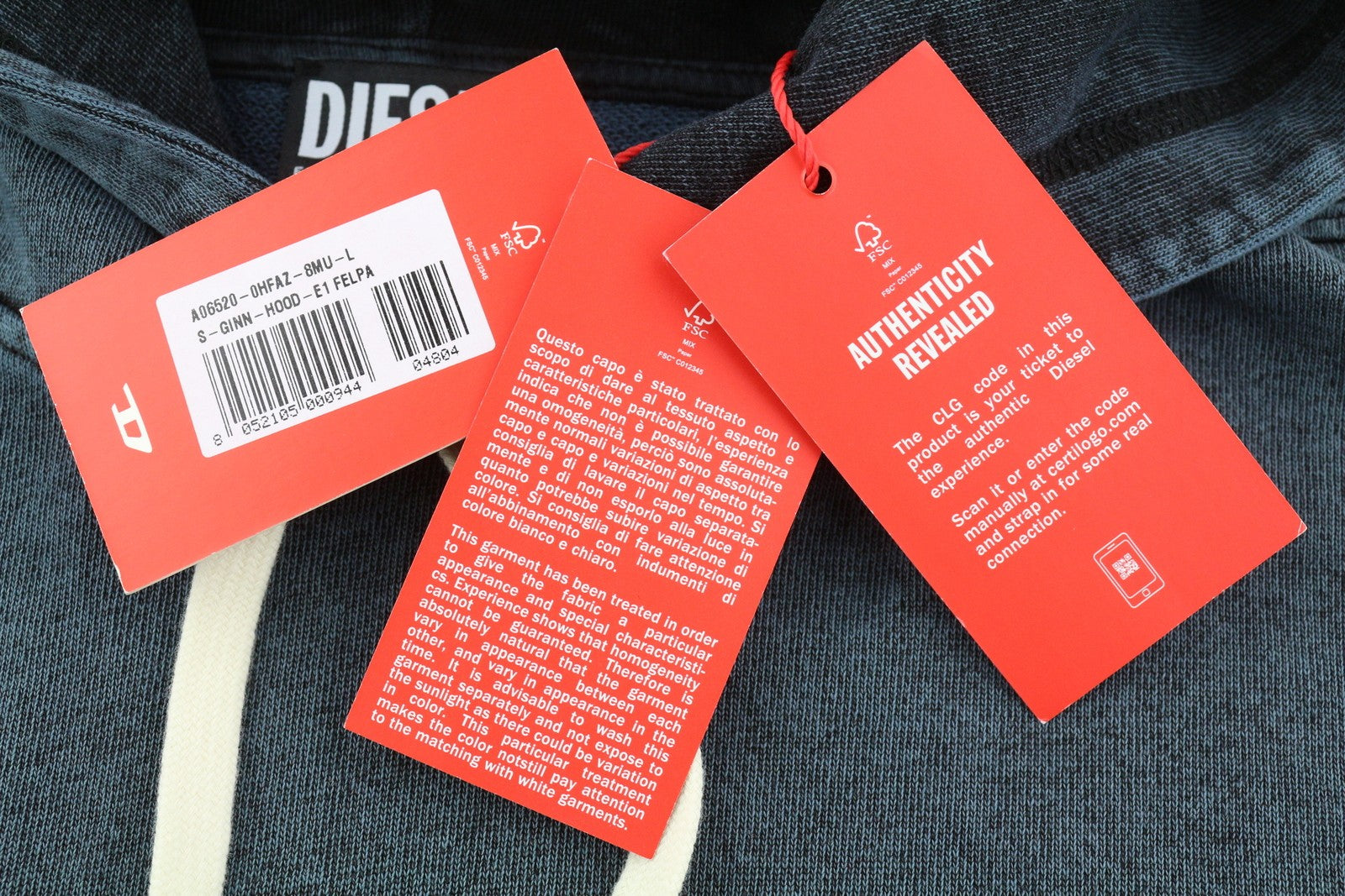 DIESEL S-Ginn-Hood-E1 vyriškas džemperis su gobtuvu L, pilkas, su gobtuvu, kengūros spalvos, rekomenduojama kaina – 195 € 