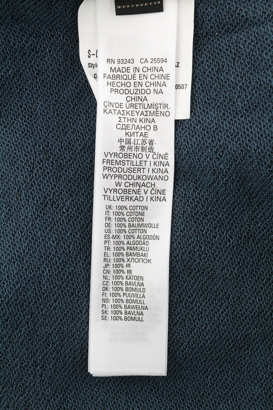 DIESEL S-Ginn-Hood-E1 vyriškas džemperis su gobtuvu L, pilkas, su gobtuvu, kengūros spalvos, rekomenduojama kaina – 195 € 