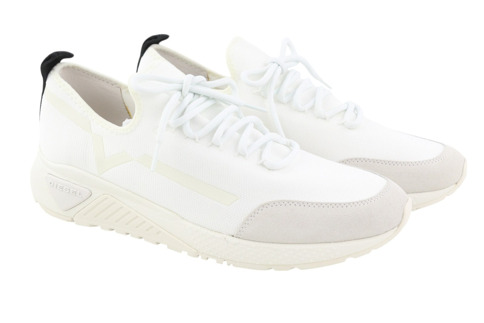 DIESEL S-Kby Stripe vyriški sportbačiai, EU44, balti, žemi, suvarstomi, migdolų spalvos, rekomenduojama kaina – 170 € 