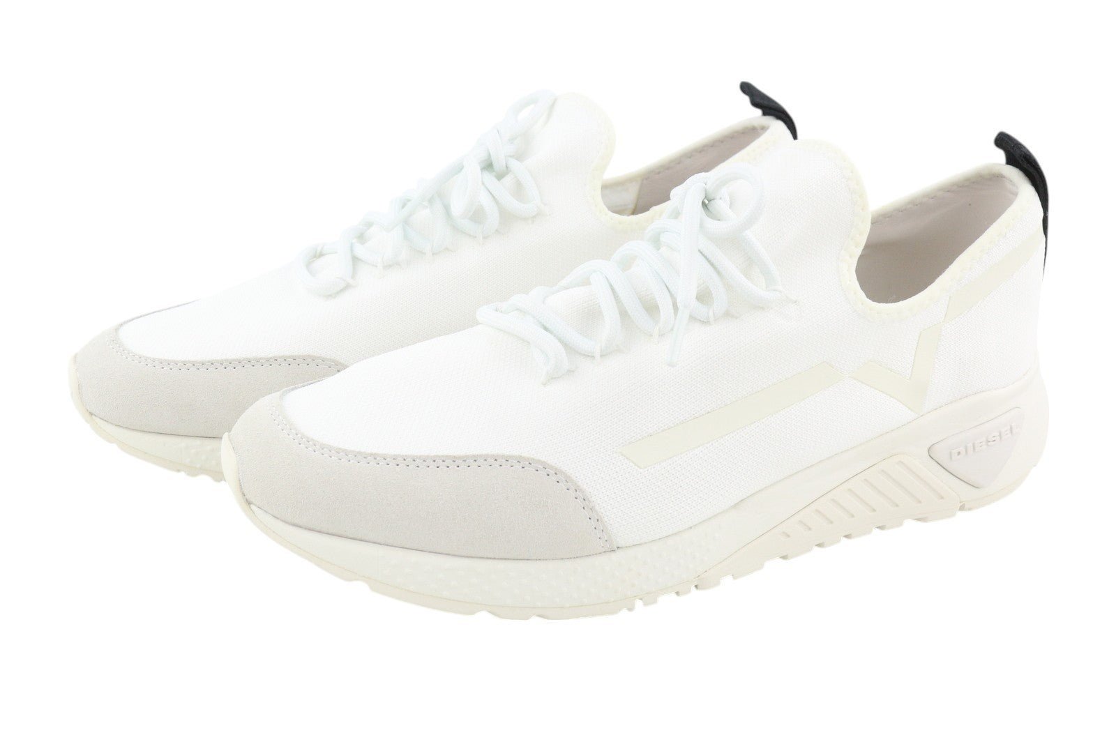 DIESEL S-Kby Stripe vyriški sportbačiai, EU44, balti, žemi, suvarstomi, migdolų spalvos, rekomenduojama kaina – 170 € 