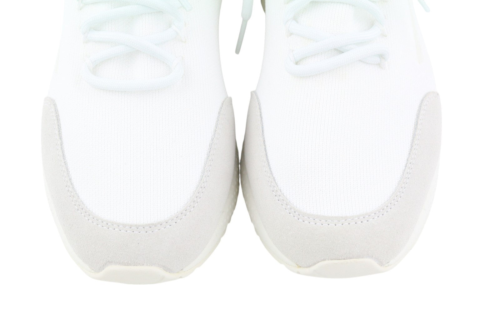 DIESEL S-Kby Stripe vyriški sportbačiai, EU44, balti, žemi, suvarstomi, migdolų spalvos, rekomenduojama kaina – 170 € 