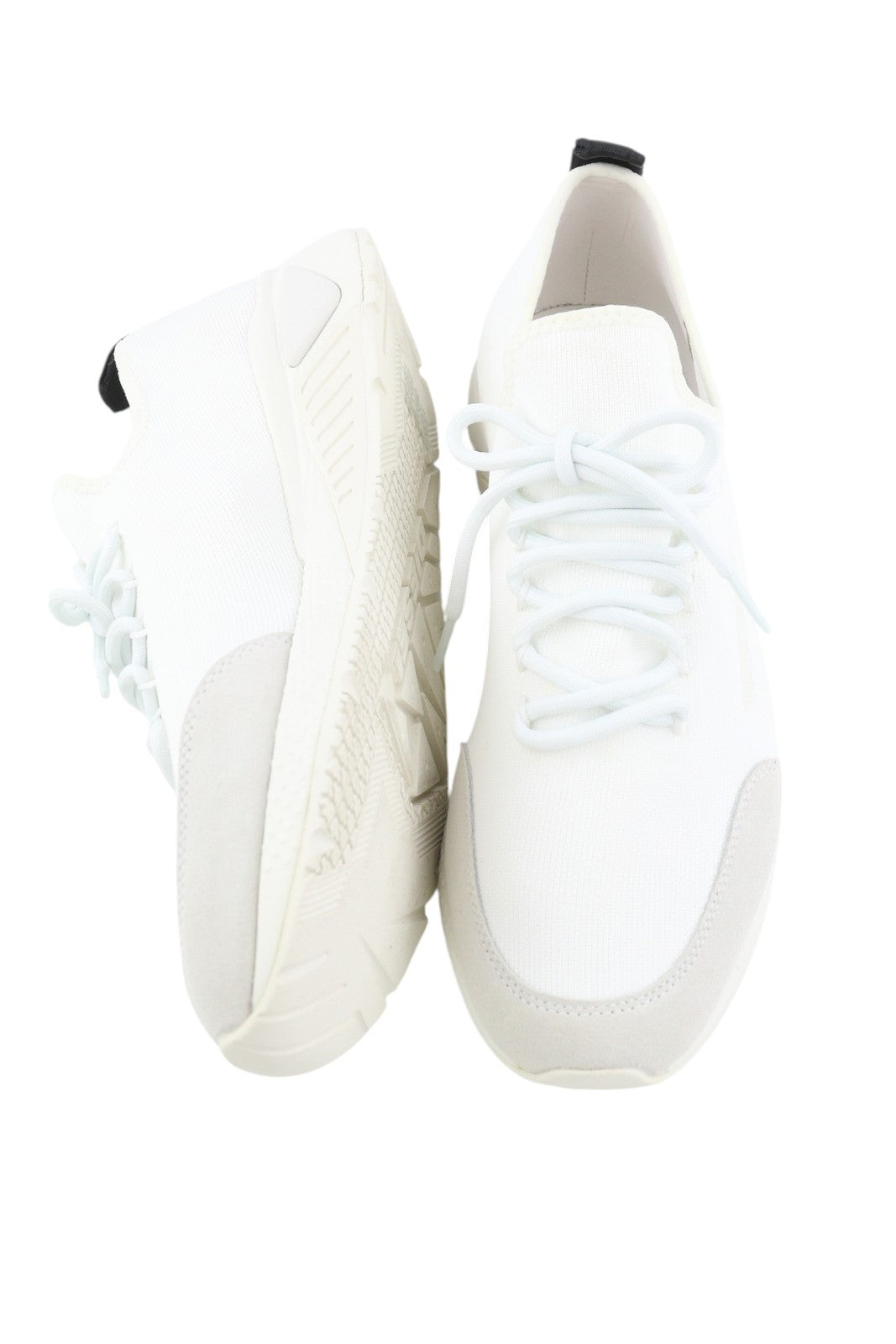 DIESEL S-Kby Stripe vyriški sportbačiai, EU44, balti, žemi, suvarstomi, migdolų spalvos, rekomenduojama kaina – 170 € 