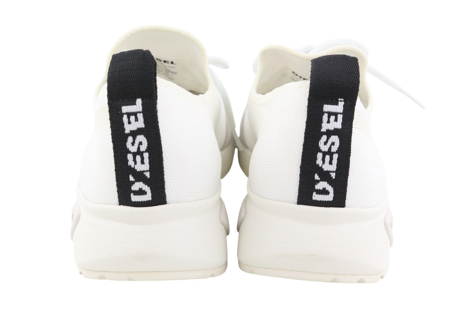 DIESEL S-Kby Stripe vyriški sportbačiai, EU44, balti, žemi, suvarstomi, migdolų spalvos, rekomenduojama kaina – 170 € 