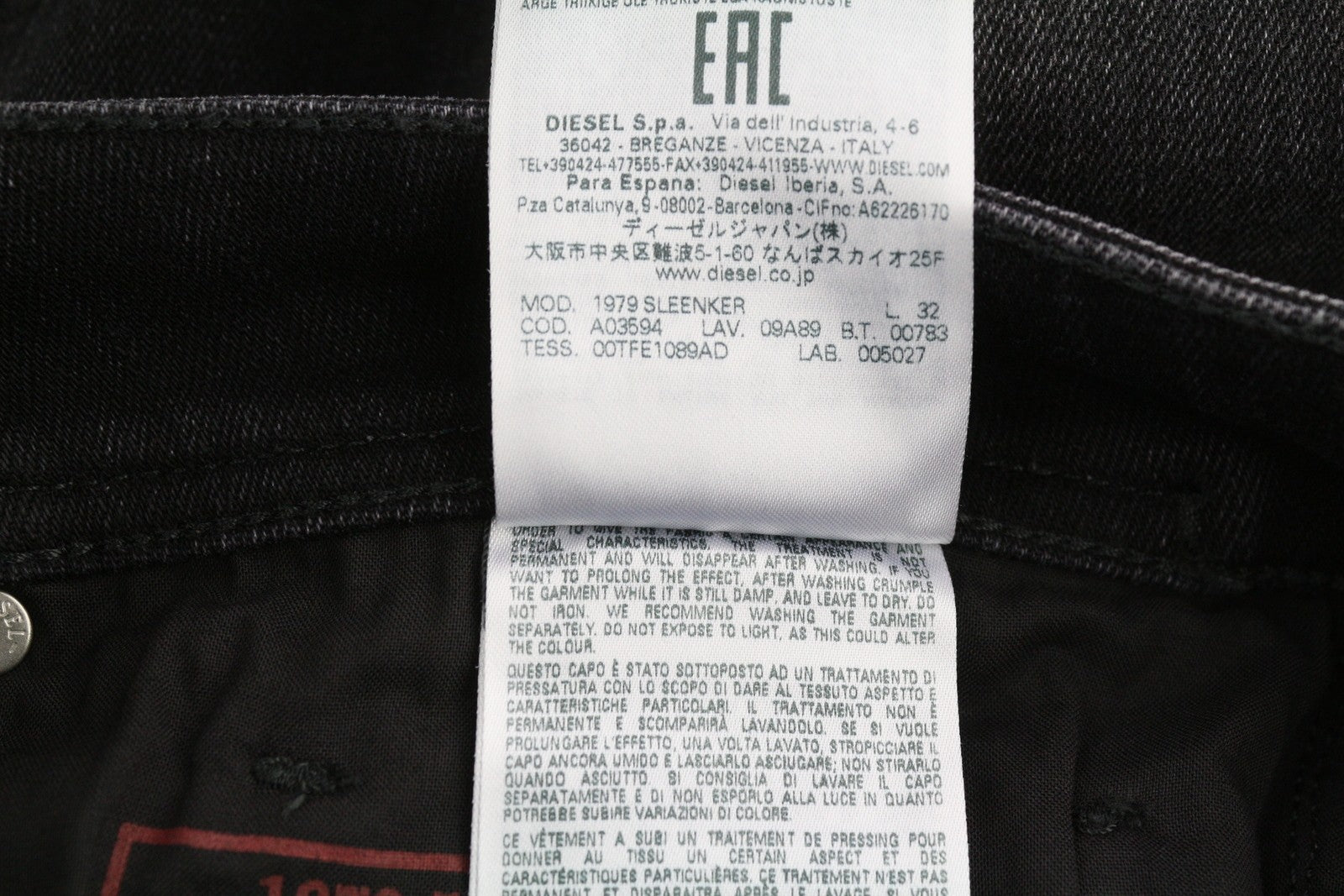 DIESEL 1979 Sleenker 09A89 vyriški džinsai W36/L32 Skinny Distress juodi, rekomenduojama kaina 275 € 