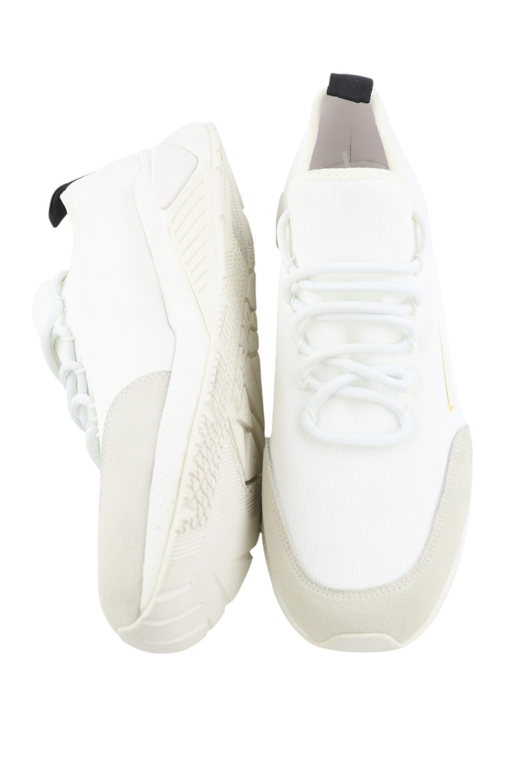 DIESEL S-Kby Stripe vyriški sportbačiai, EU46, balti, žemi, suvarstomi, migdolų spalvos, rekomenduojama kaina – 170 € 