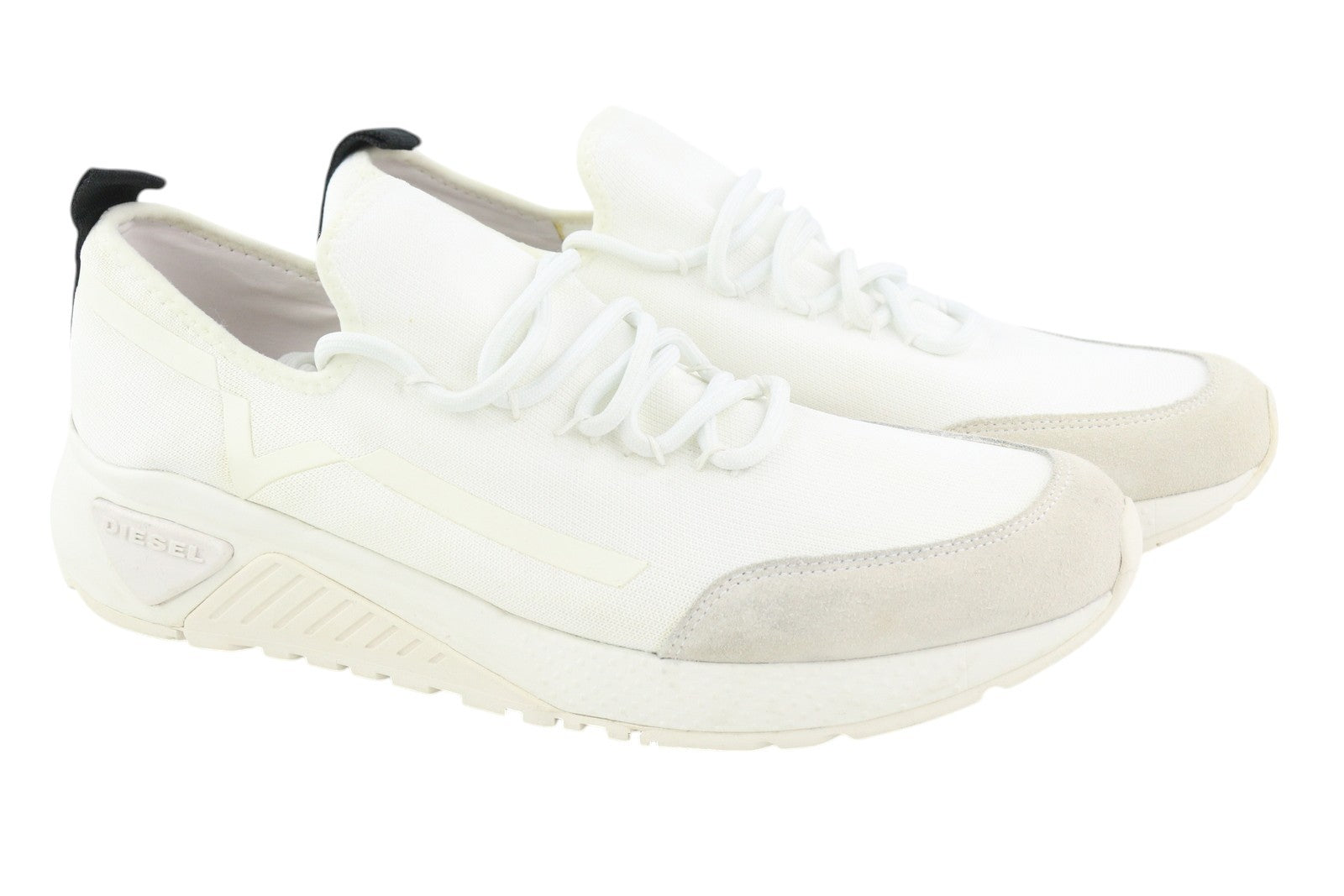 DIESEL S-Kby Stripe vyriški sportbačiai, EU46, balti, žemi, suvarstomi, migdolų spalvos, rekomenduojama kaina – 170 € 