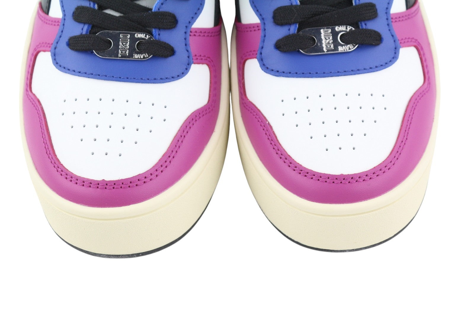 DIESEL S-Ukiyo žemakulniai vyriški sportbačiai, EU44, karvės odos, suvarstomi, žemakulniai, rekomenduojama kaina – 185 € 